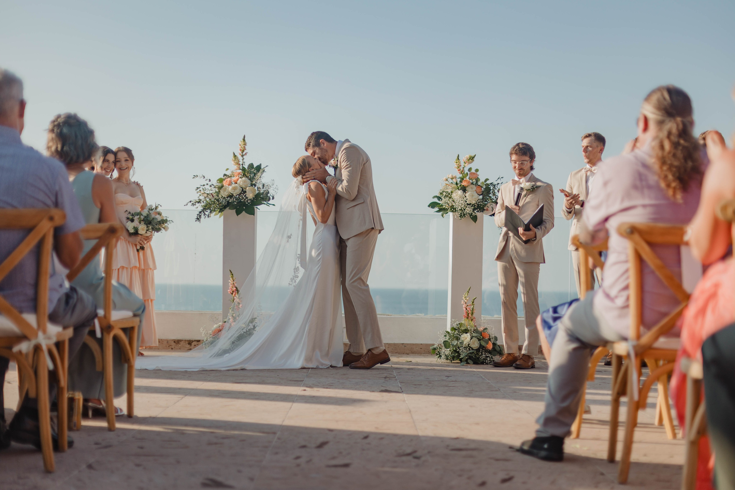 A Wedding at Casa Azul Profundo: Timeless Vows in Puerto Vallarta. Fotógrafo de Bodas en Puerto Vallarta y Riviera Nayarit | VL photo & film
