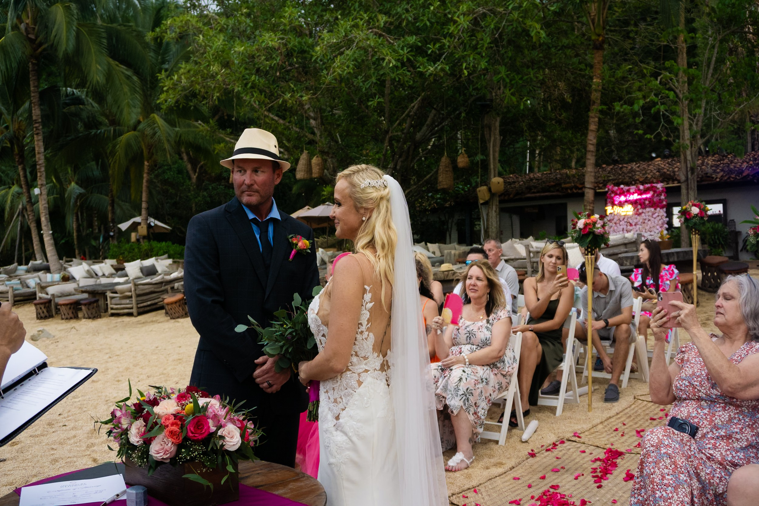 Aggie & Brian. Fotografía de Bodas Profesionales en Puerto Vallarta y Riviera Nayarit
