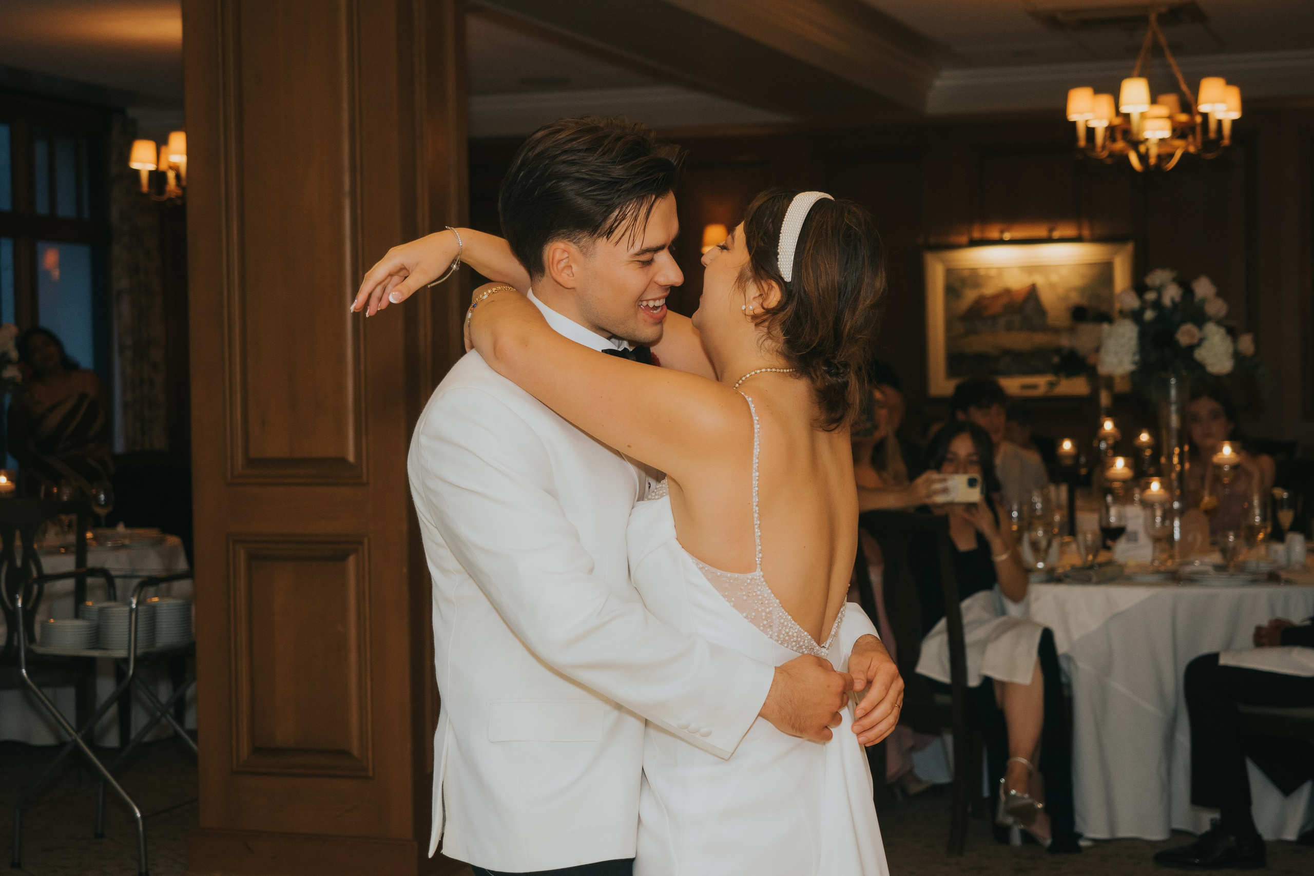 Wedding of Cassandra and Loïc in Beaconsfield, Montreal. Montreal Wedding Photographer — Muriel Oe Photo