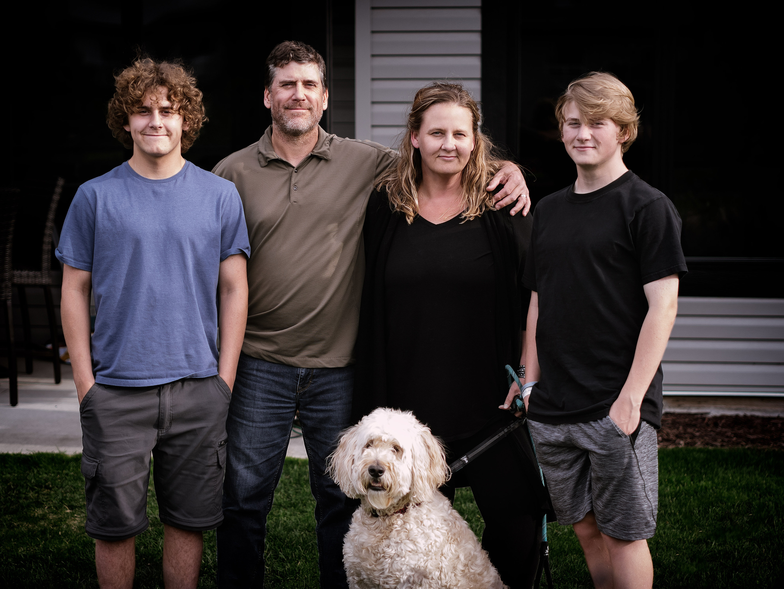 Outdoor Family Portrait Session Edmonton | Dimitri Studio