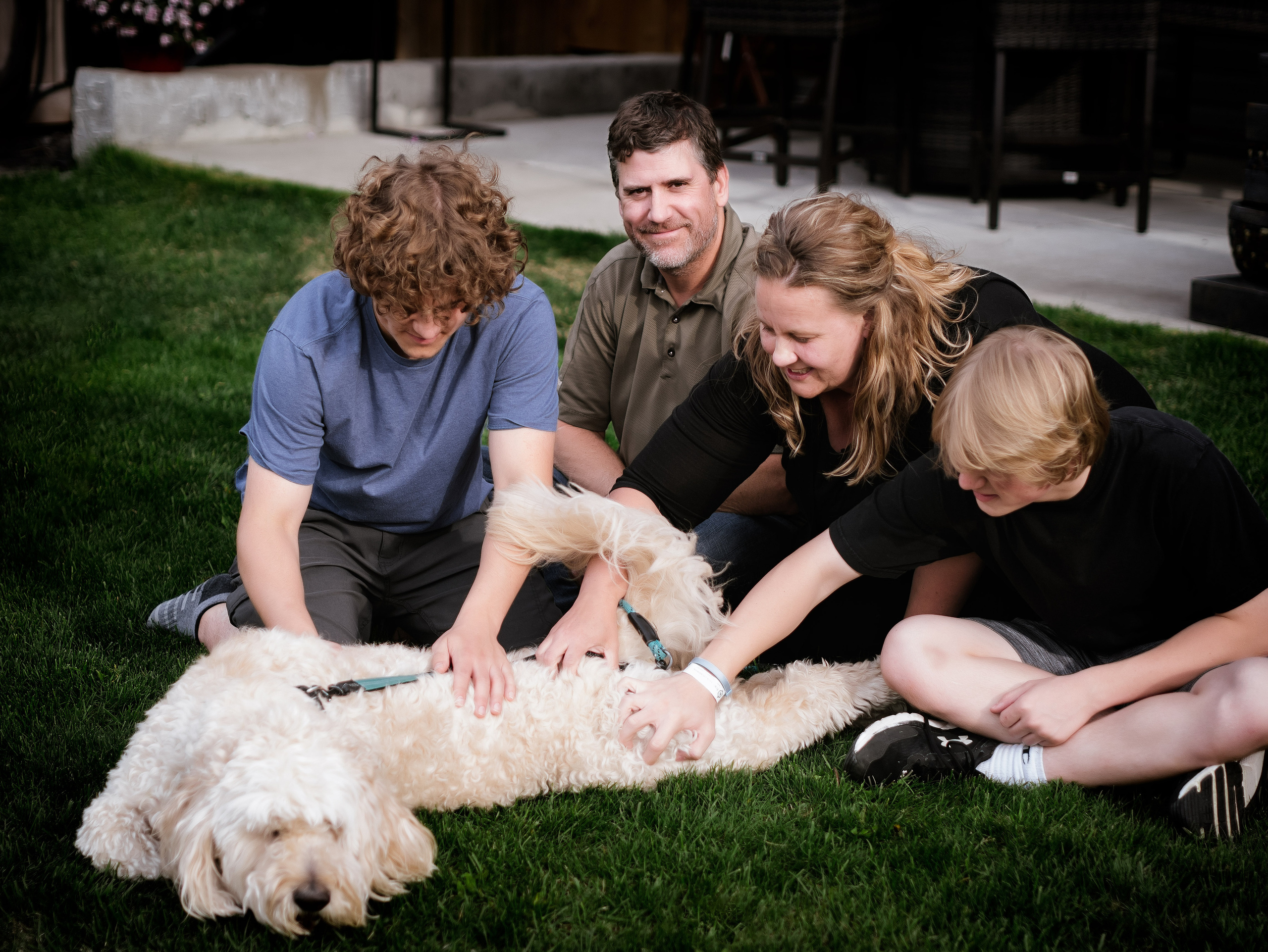 Outdoor Family Portrait Session Edmonton | Dimitri Studio