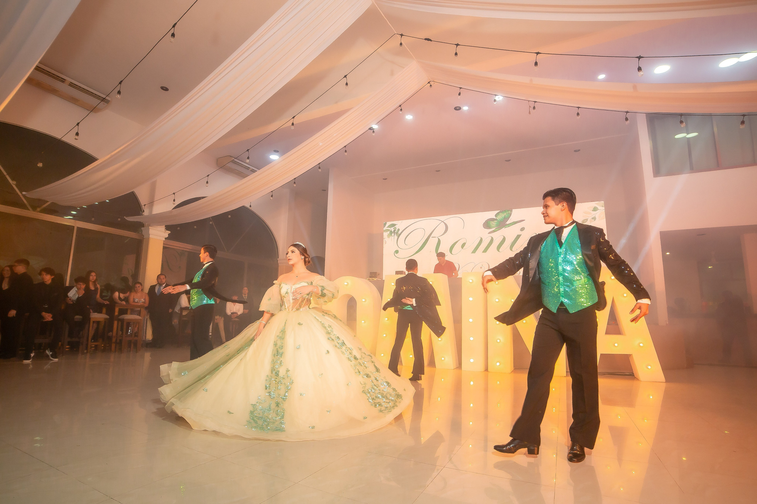 XV AÑOS ROMINA. Simón Enríquez Studio