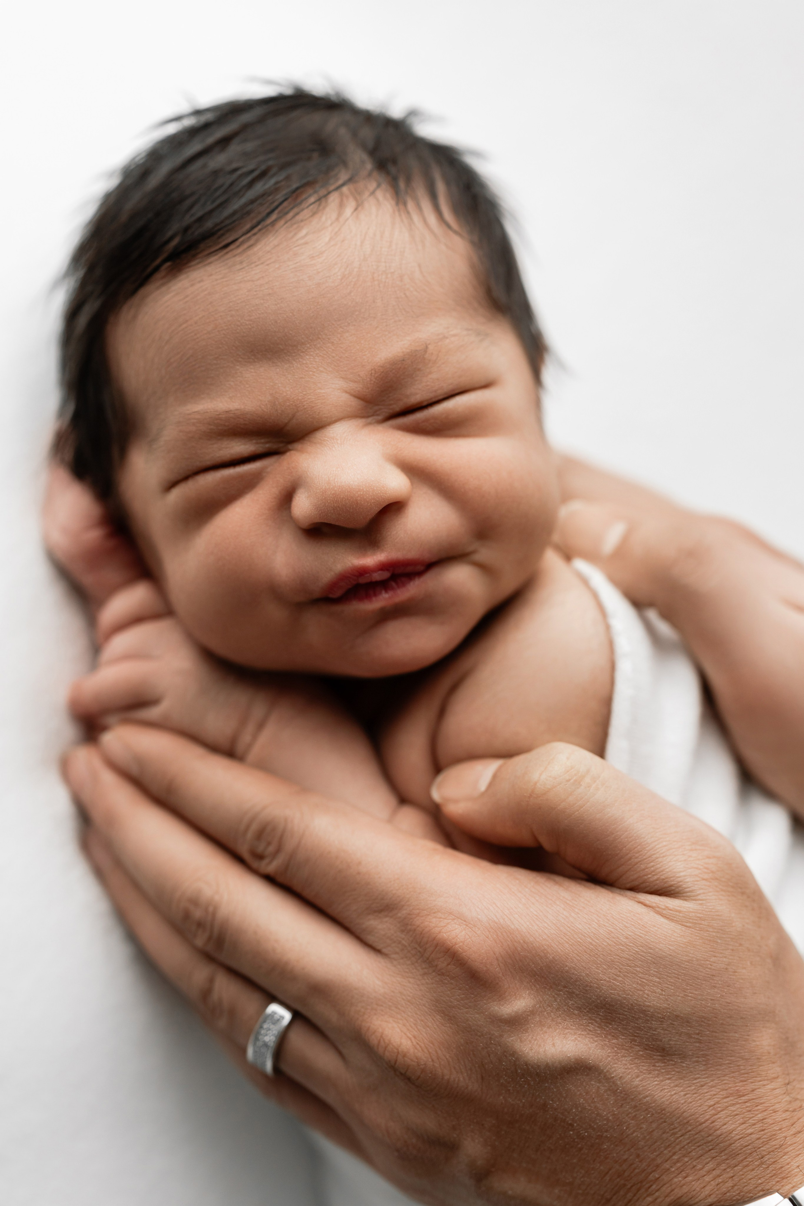 5–20 Days Newborn Photography in Toronto. Iana Banana | Toronto Maternity, Newborn & Family Photographer