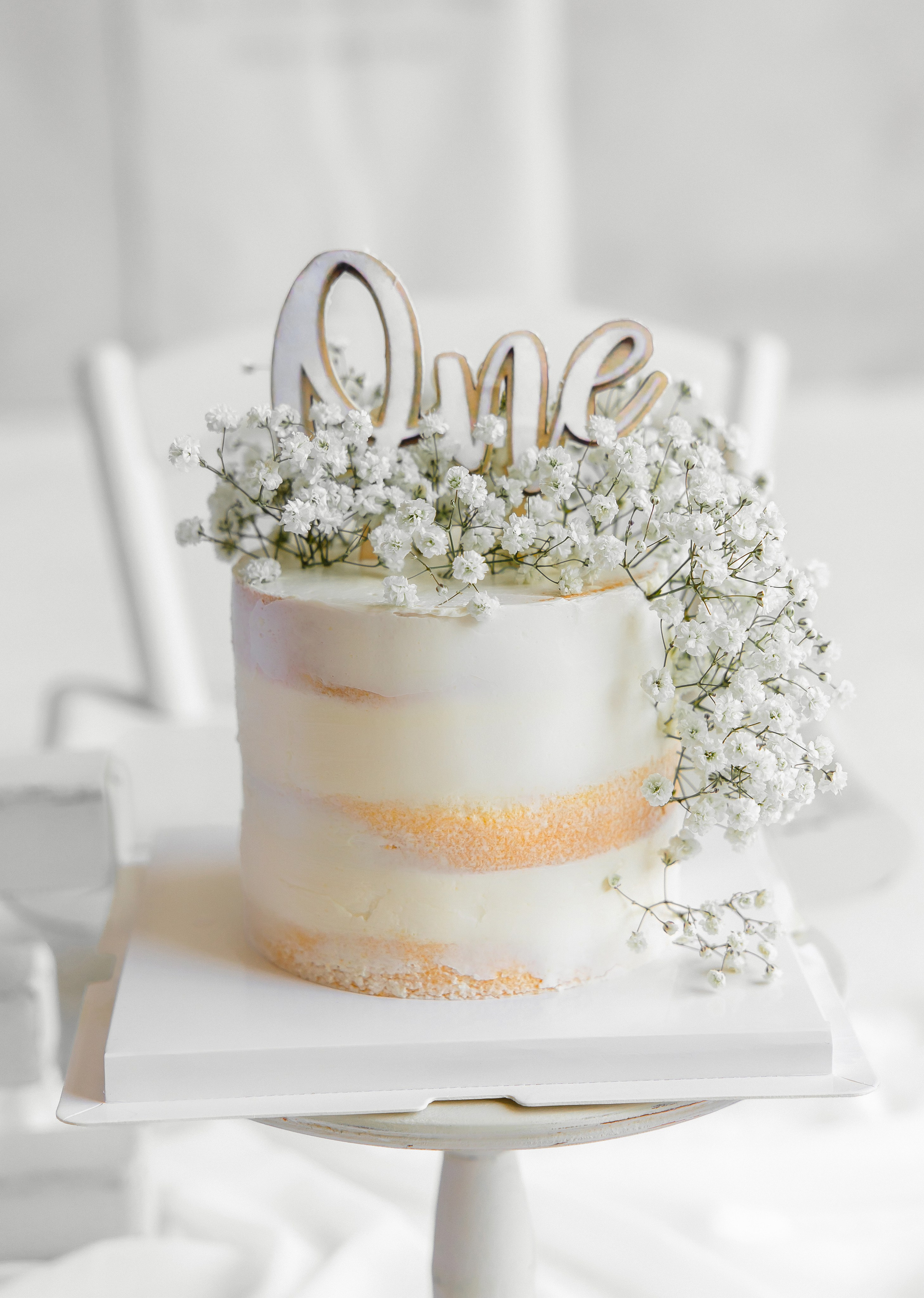 Baby Cake Smash Photographer in Toronto. Iana Banana | Toronto Maternity, Newborn & Family Photographer