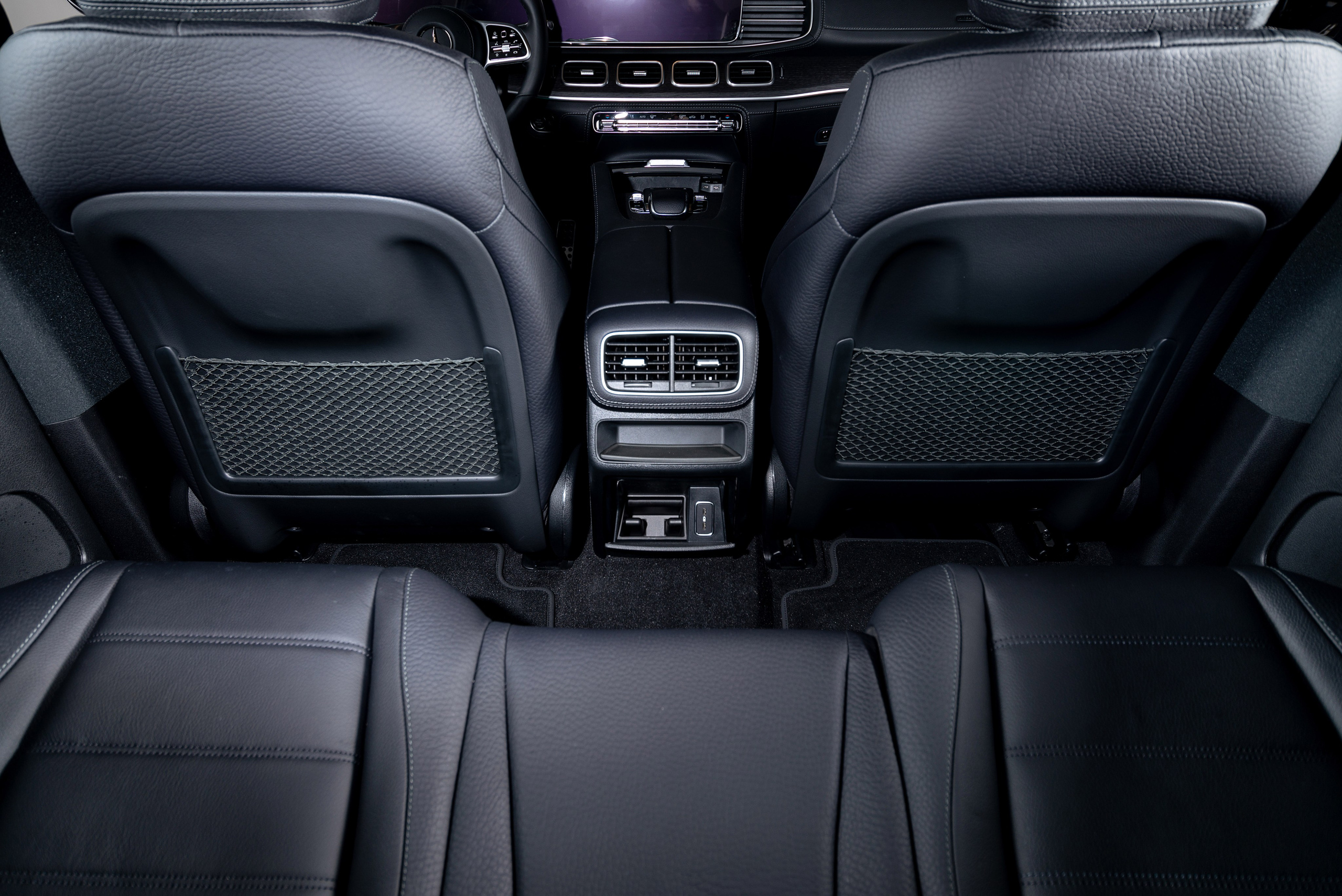 Автомобильная фотосъемка Mercedes GLS в студии. PHOTOGRAPHER QUINTANA ROO