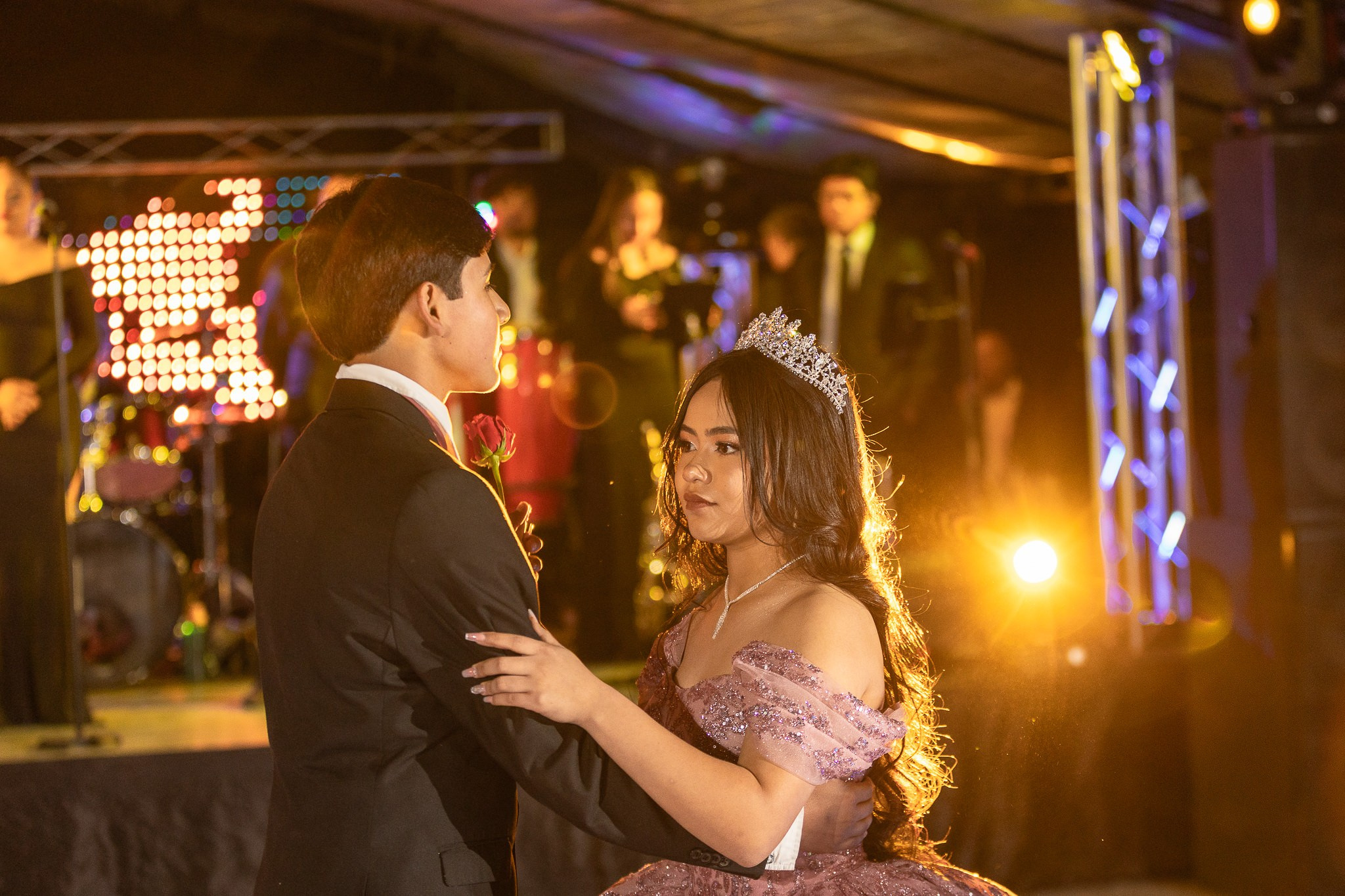 Ángela XV — Más que una celebración, una historia para contar. Lg Fotografia