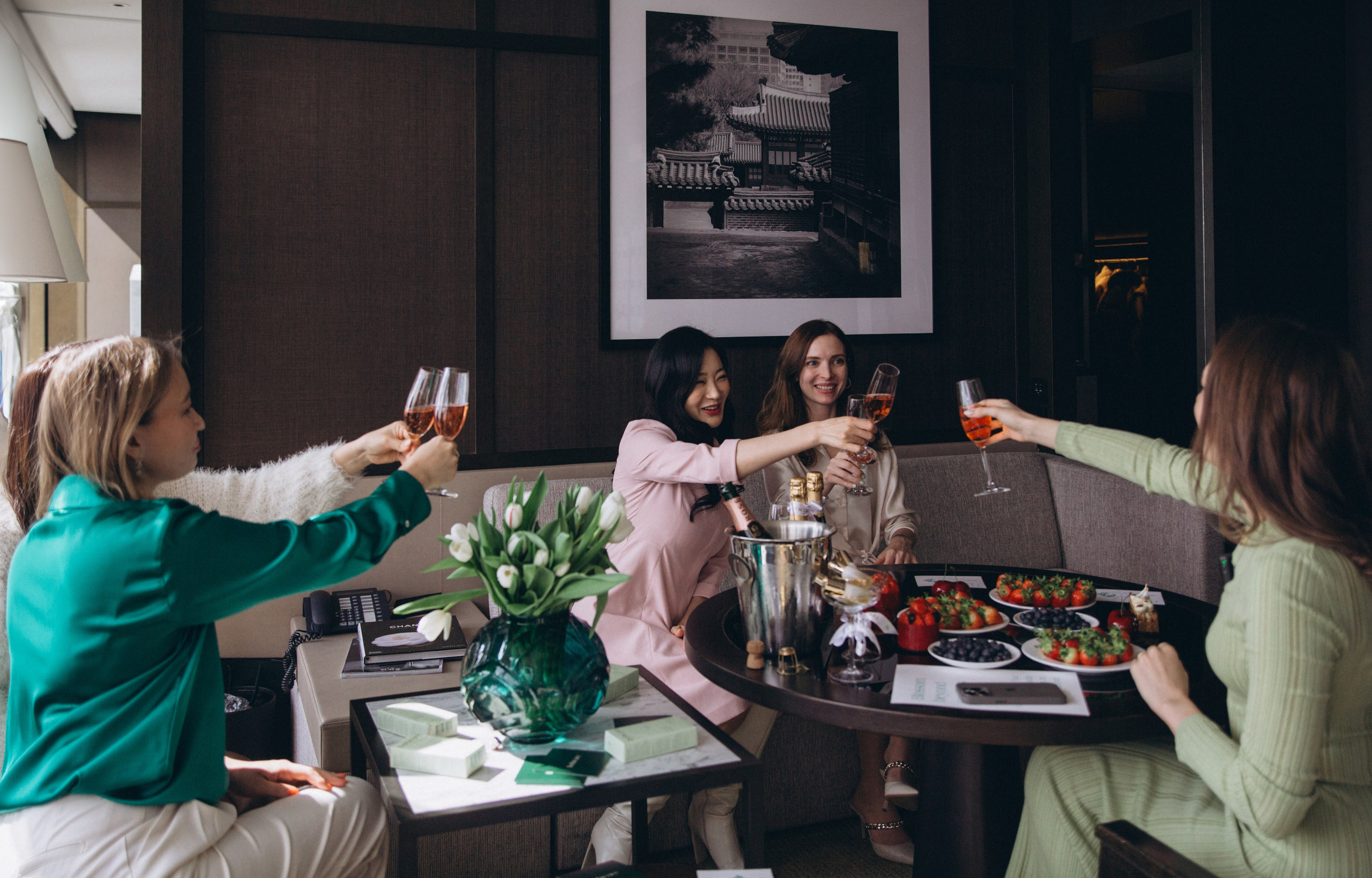 Grand Hyatt Seoul (bohicare). Portrait photographer in South Korea Olga Lian