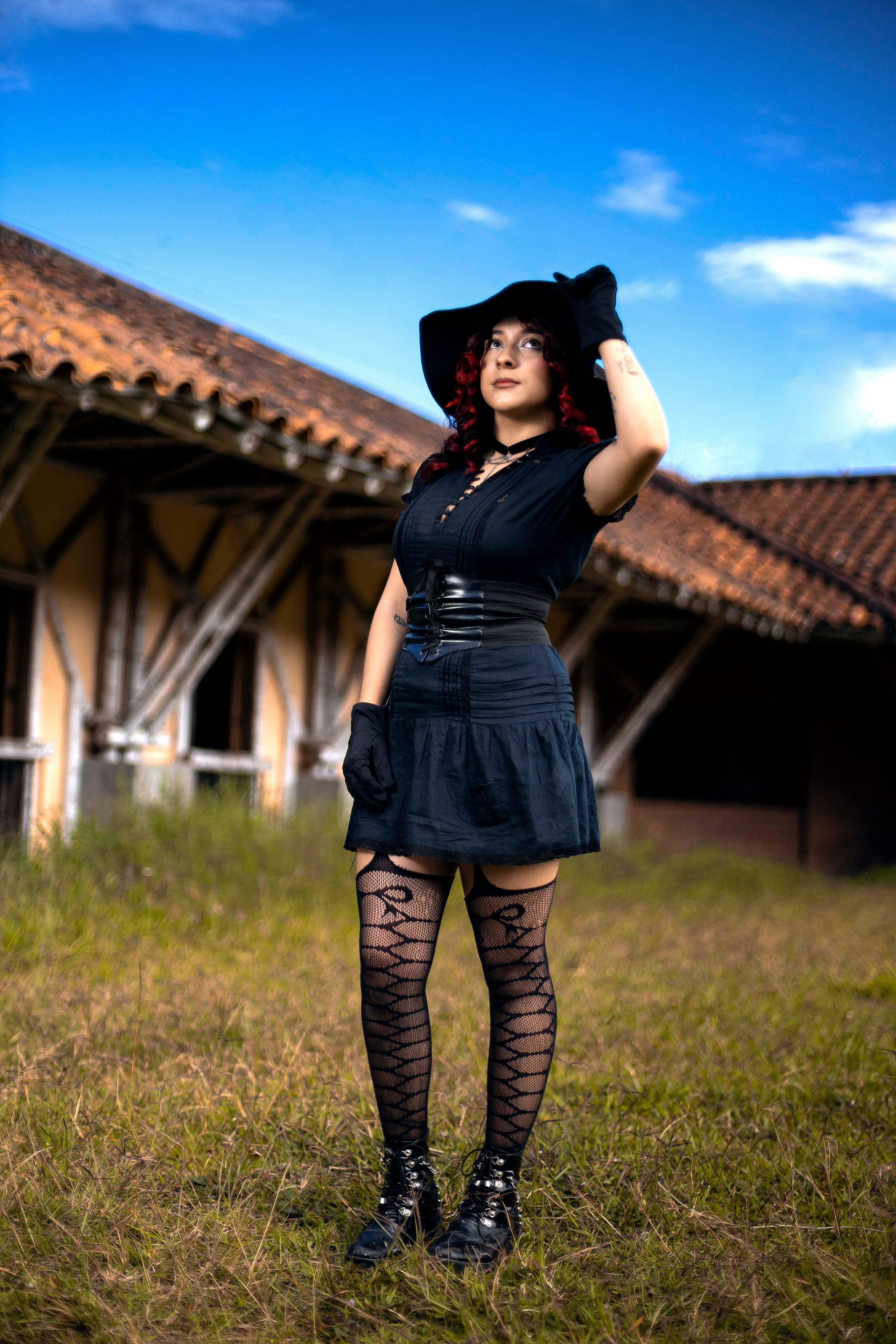 Estilo único sesión al aire libre sesión de Halloween ideas para hacer fotos. Fotografía profesional para su evento y marca personal