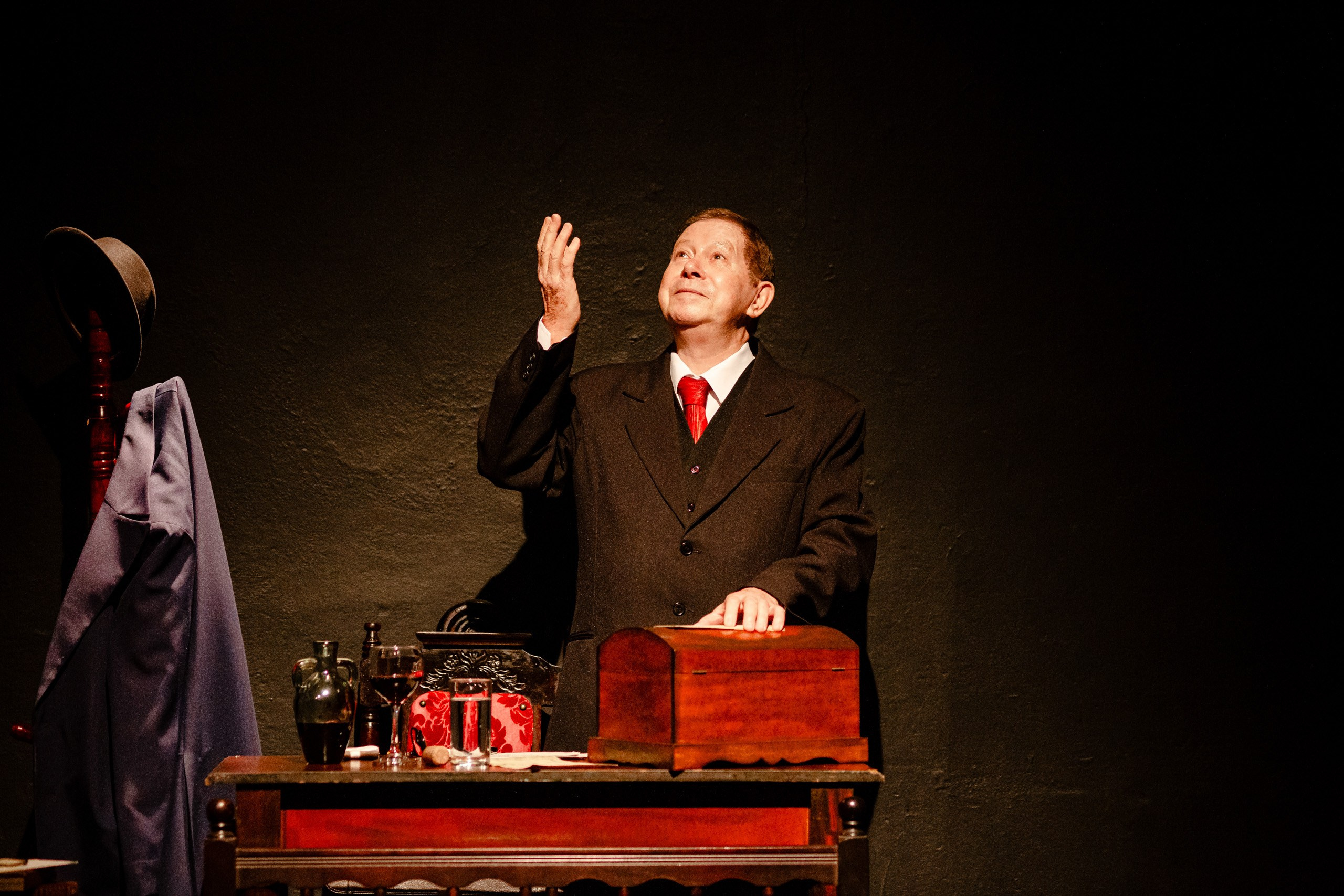 Fotografia de espetáculo teatral As Pessoas de Minha Pessoa do Valentim Schmoeler