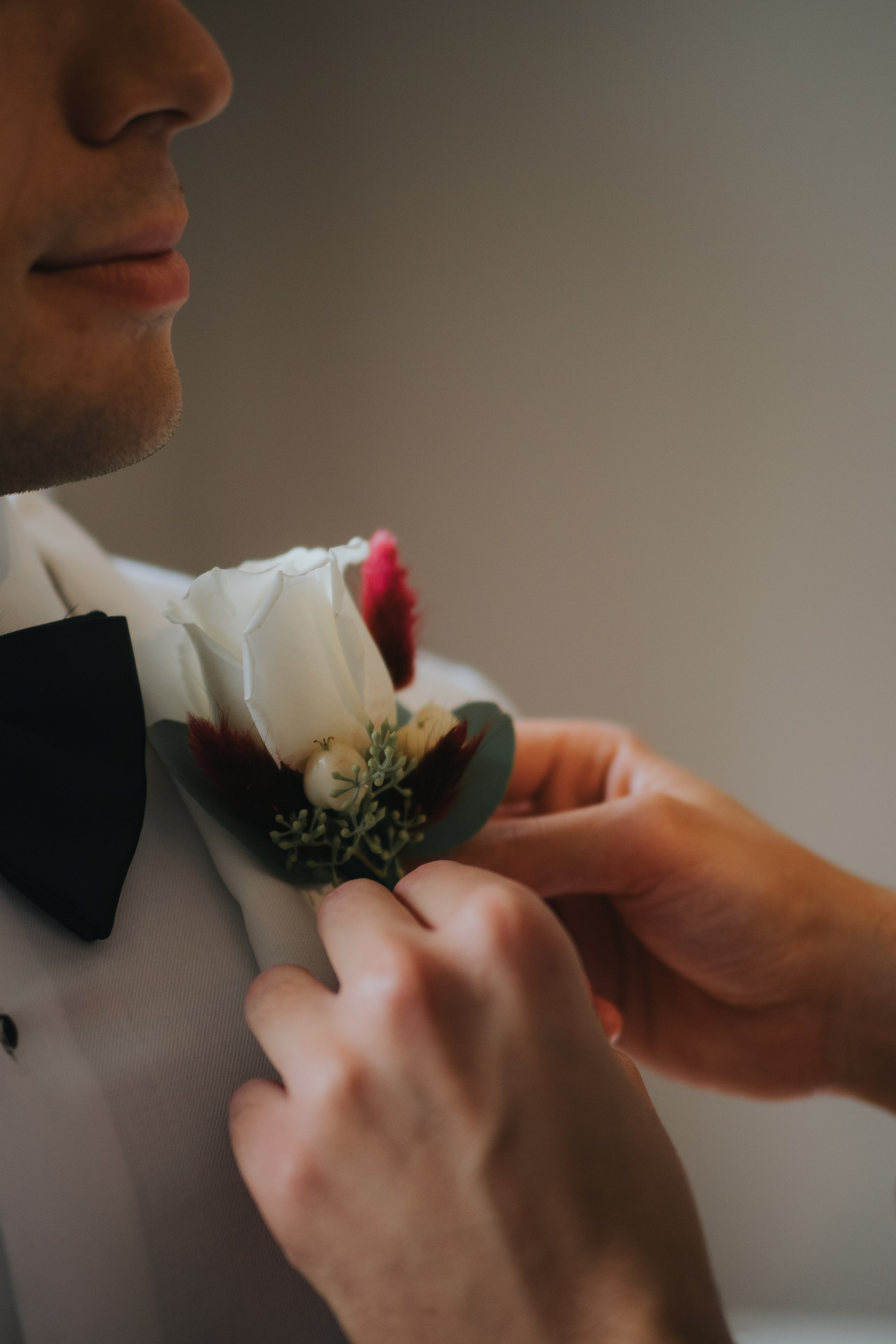 Wedding of Cassandra and Loïc in Beaconsfield, Montreal. Montreal Wedding Photographer — Muriel Oe Photo