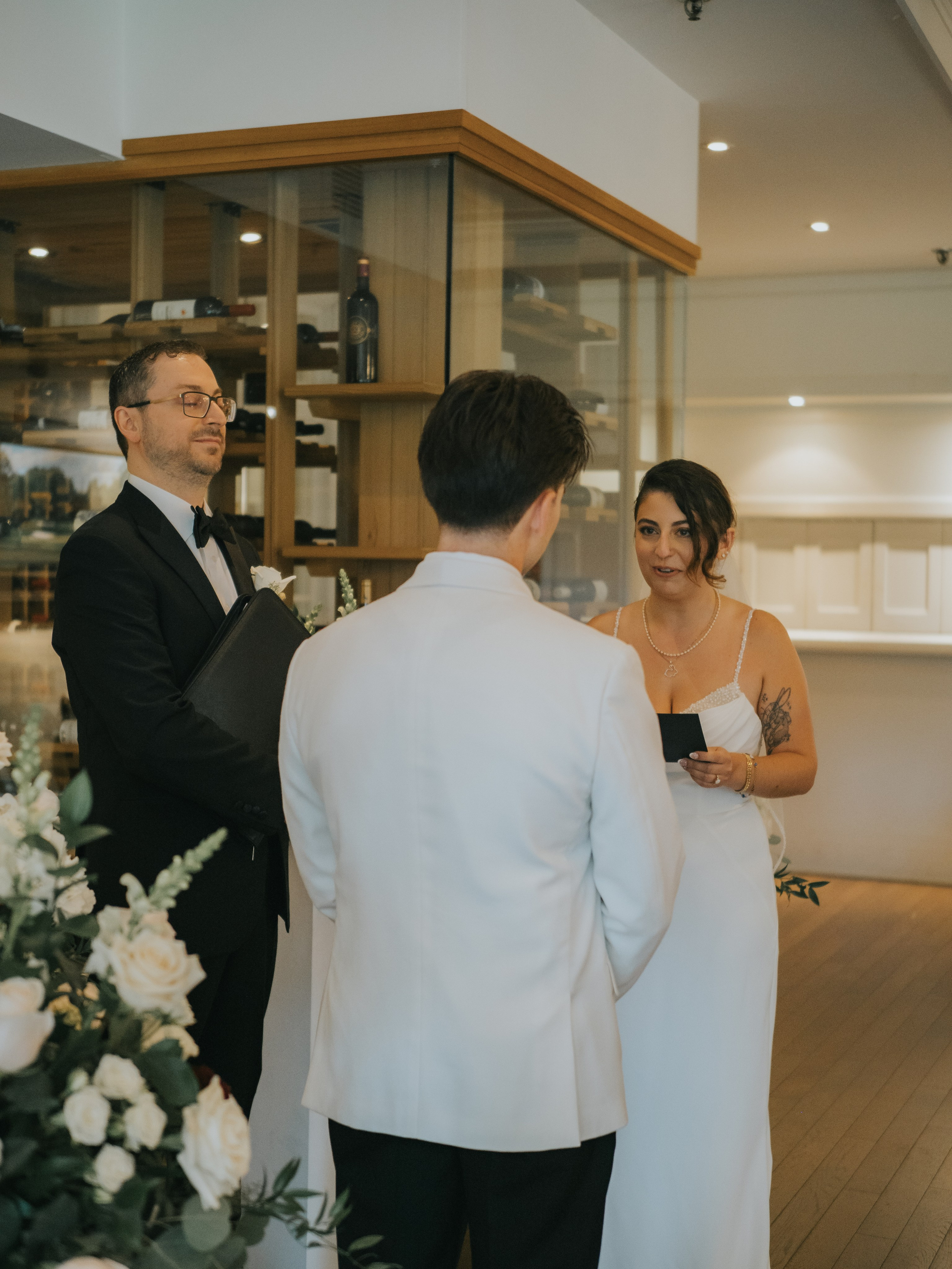 Wedding of Cassandra and Loïc in Beaconsfield, Montreal. Montreal Wedding Photographer — Muriel Oe Photo