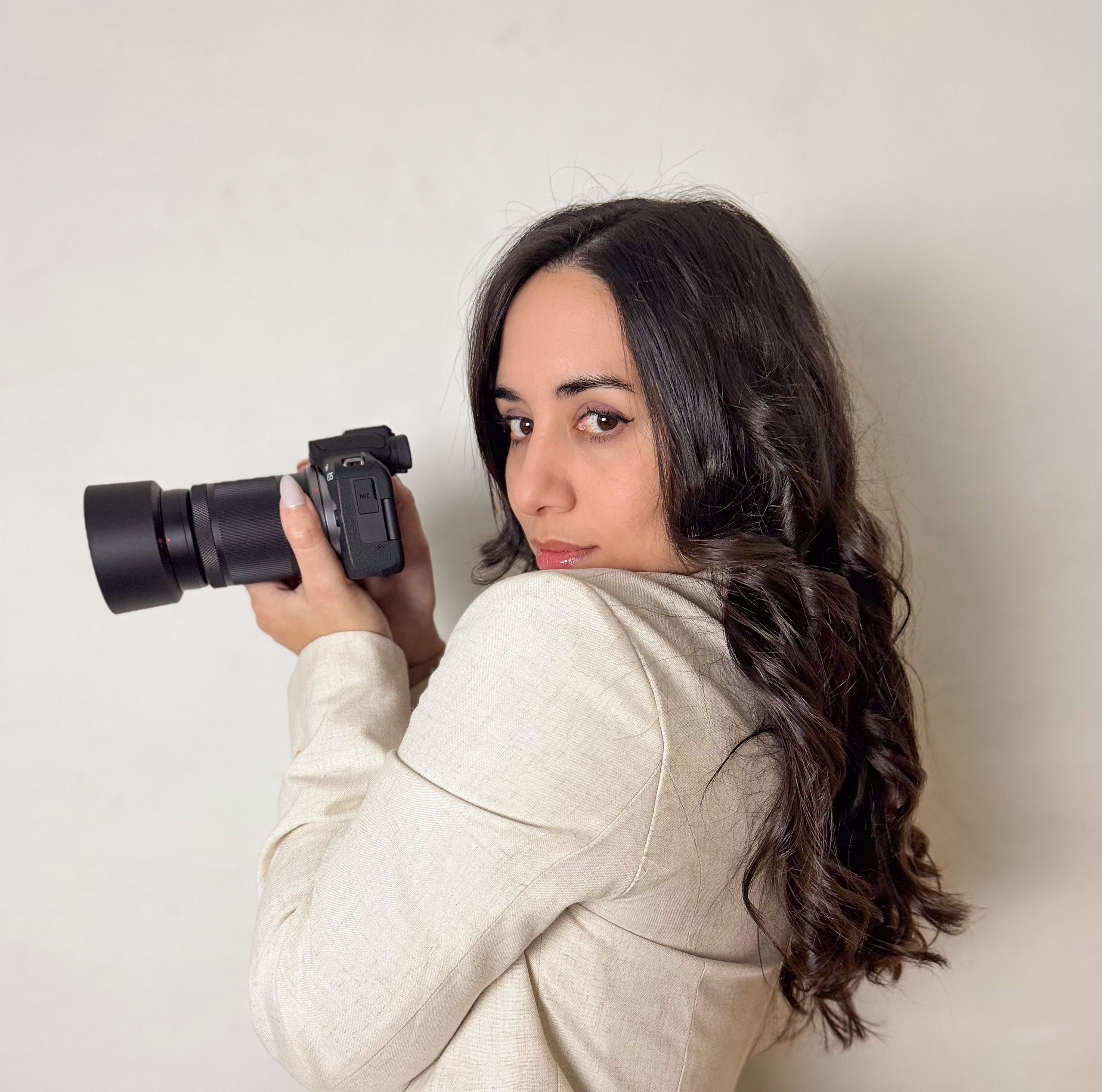 Sobre mi - Contacto. Fotografía Camila Wilson