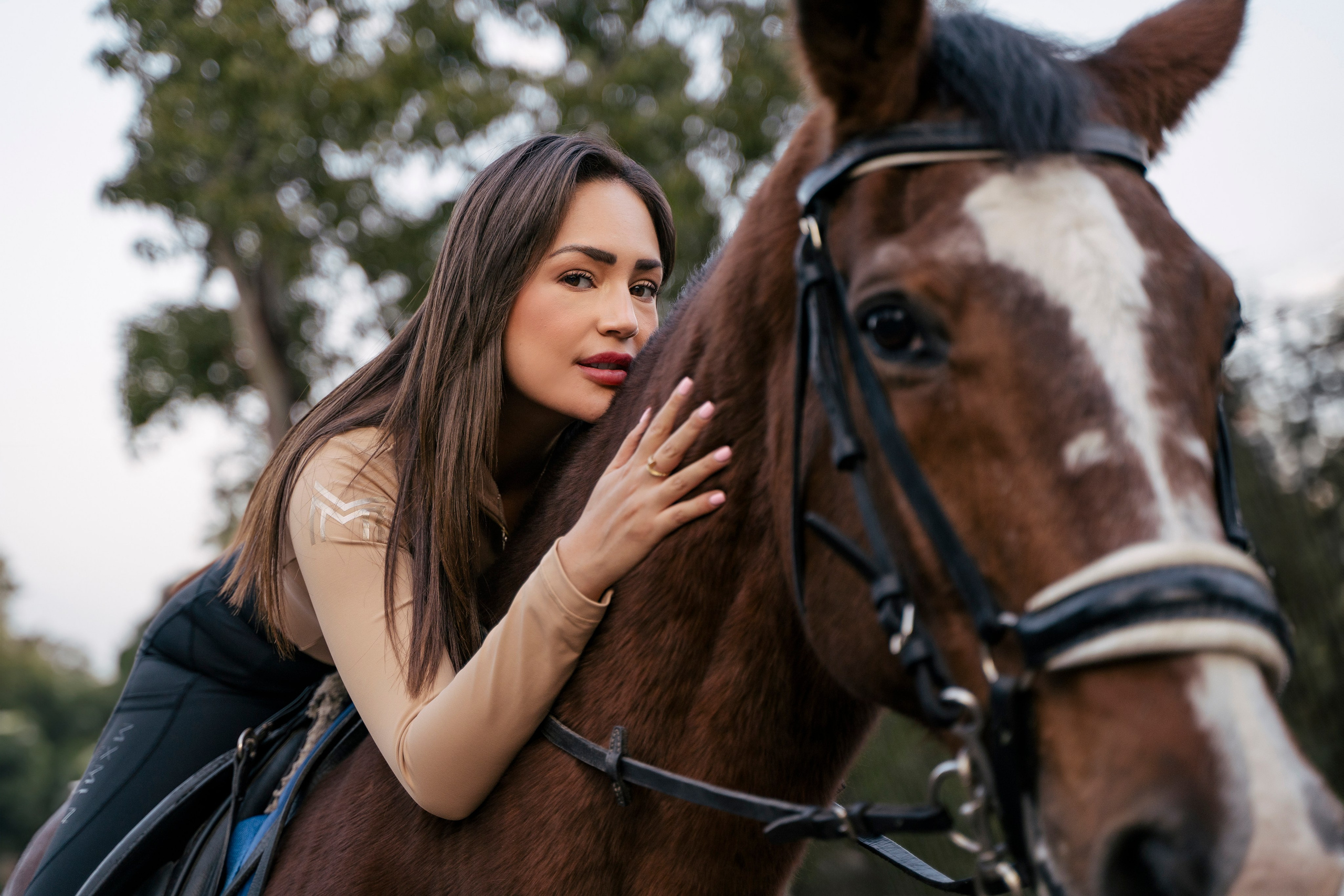 Proposal photographer in Mexico City capturing surprise engagements in Chapultepec Castle, Polanco and scenic romantic locations. Ekaterina Frolova photography