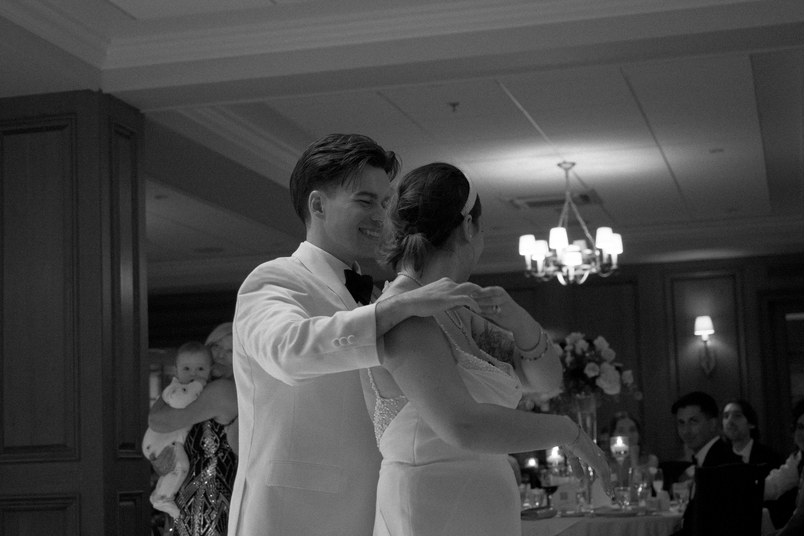 Wedding of Cassandra and Loïc in Beaconsfield, Montreal. Montreal Wedding Photographer — Muriel Oe Photo