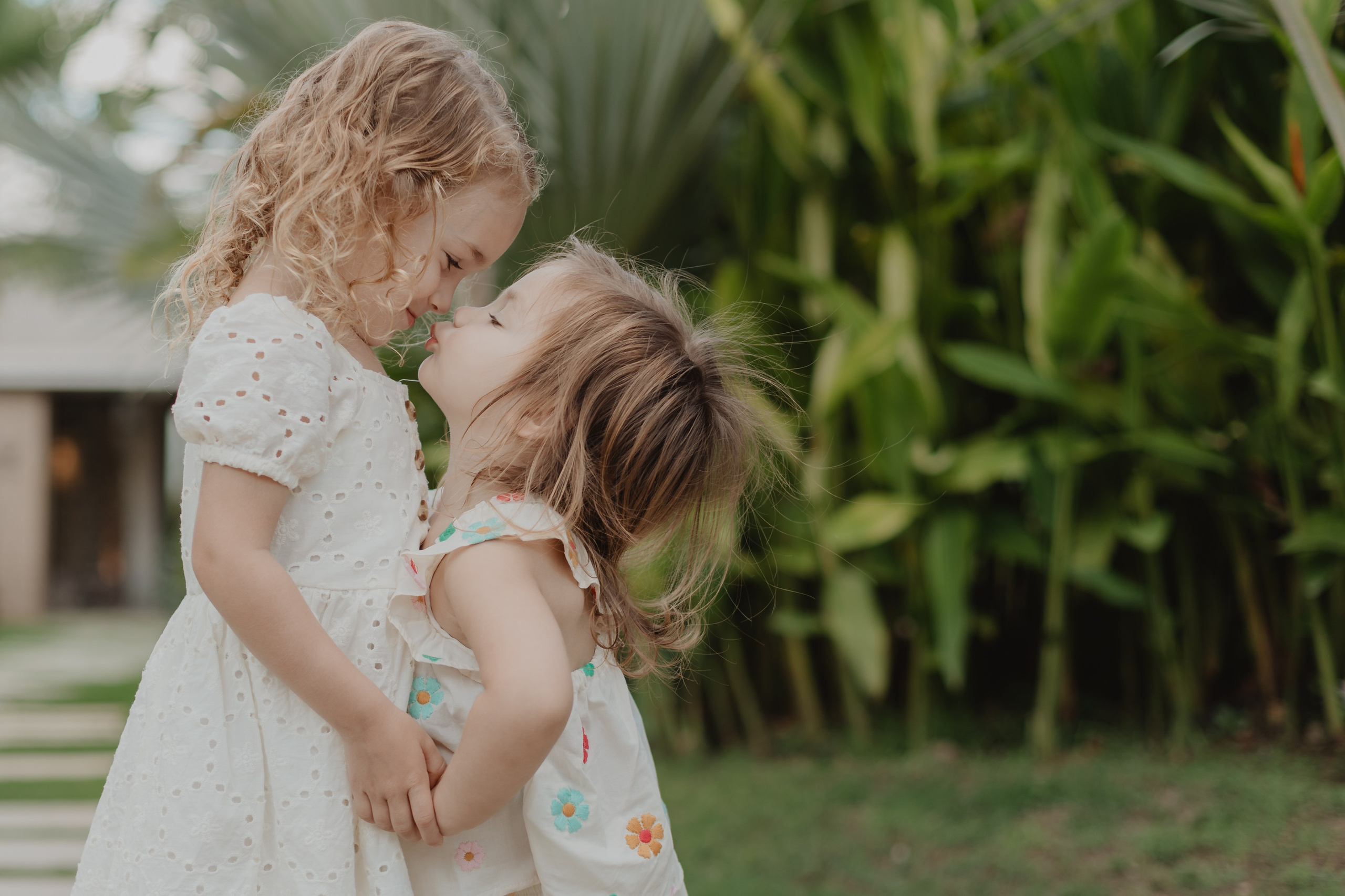 Whispers of the Heart: A Session in Punta de Mita. Fotógrafo de Bodas en Puerto Vallarta y Riviera Nayarit | VL photo & film