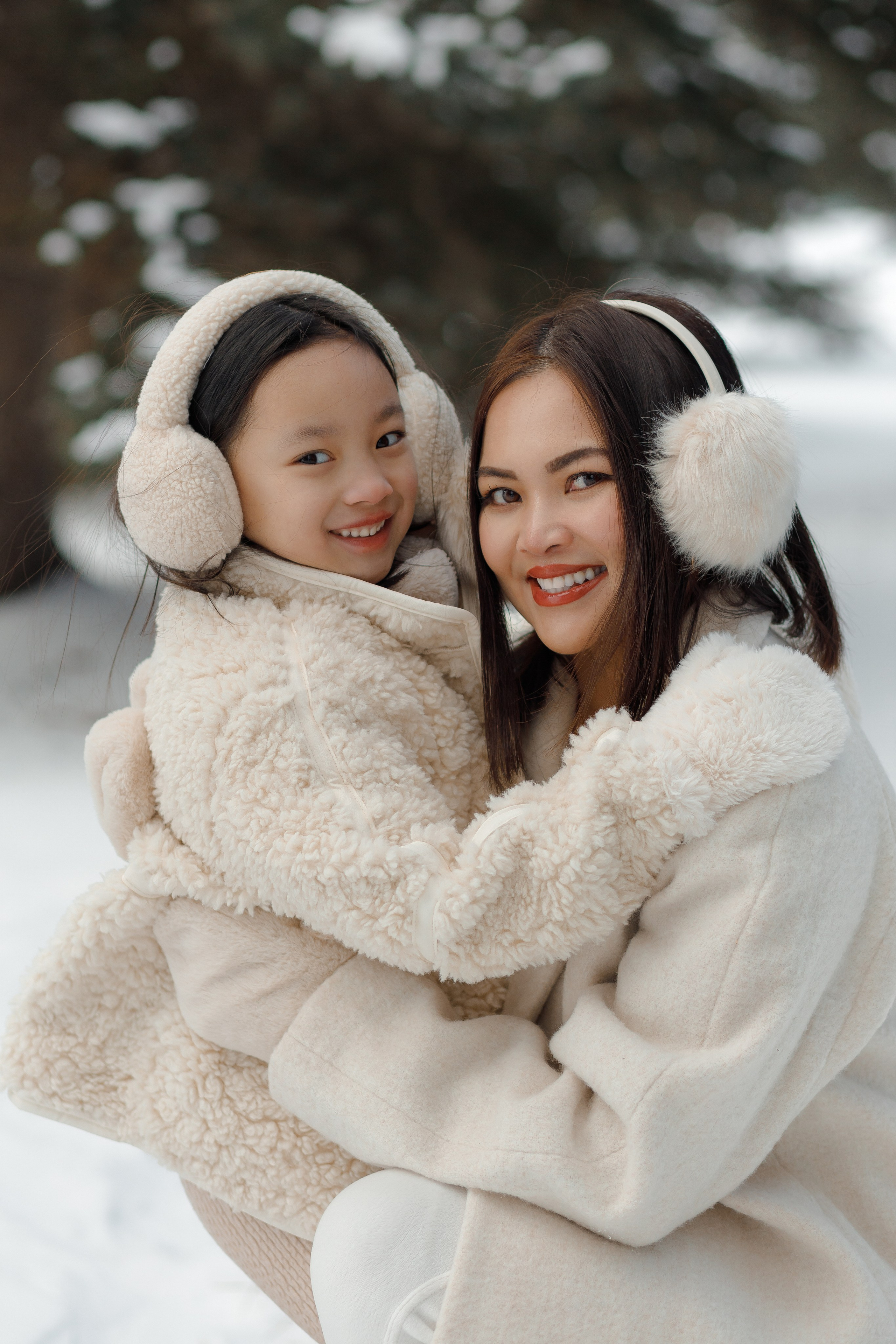 Family winter story. Photographer Elvira Hryshchenko