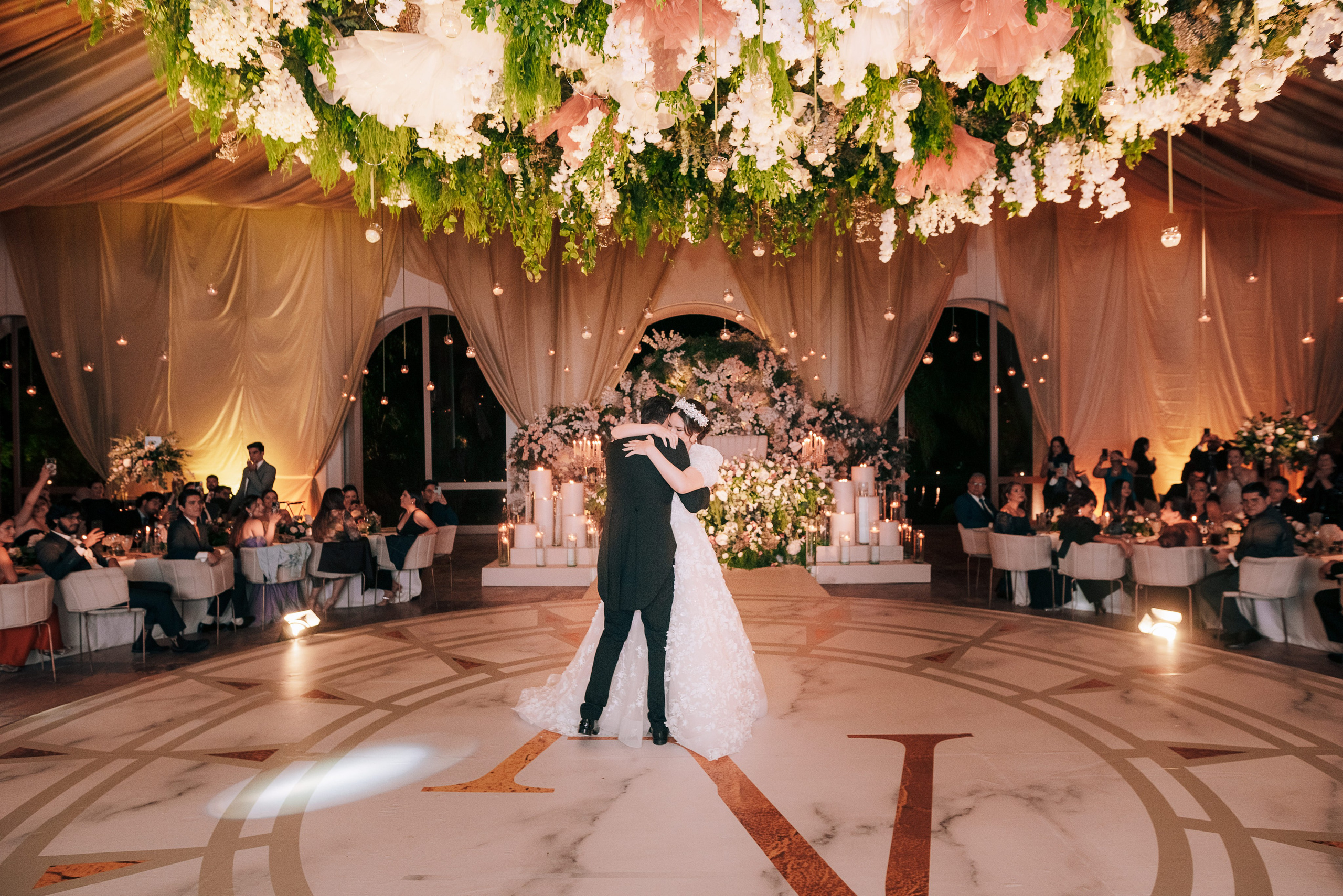 Abraham Linares Fotógrafo y Videografo de Bodas en Guadalajara