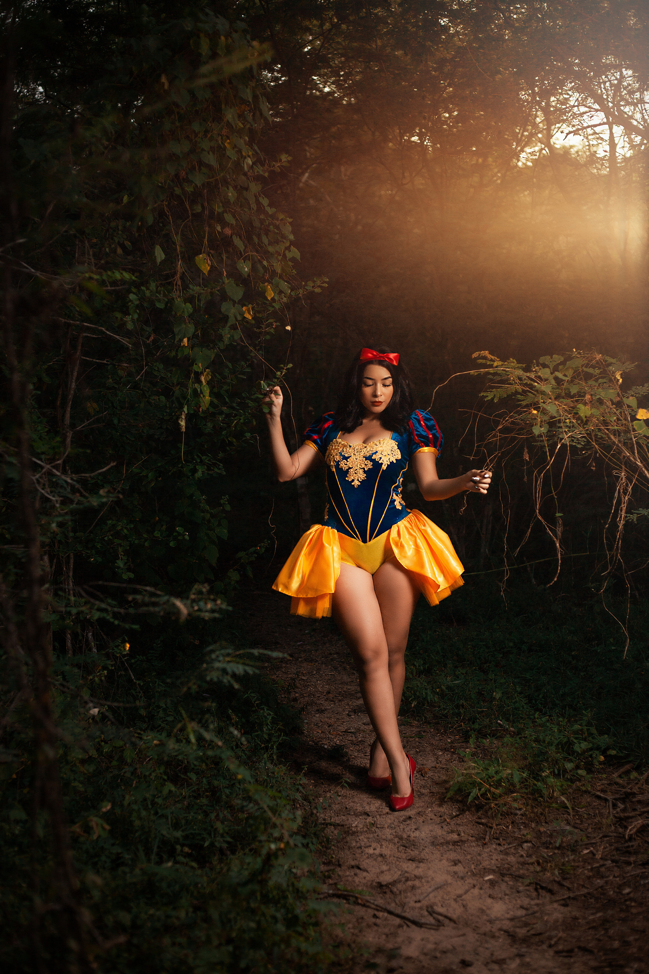 Sexy Snow white photoshoot idea