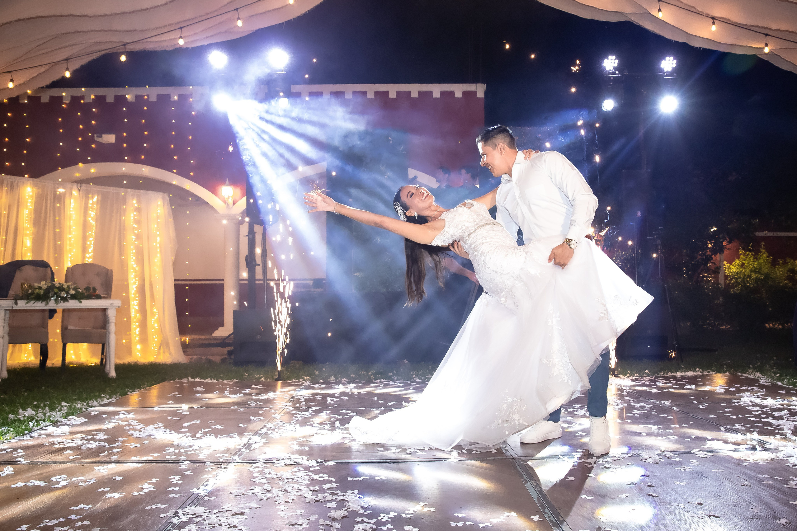Delta & Cesar. Simón Enríquez Studio