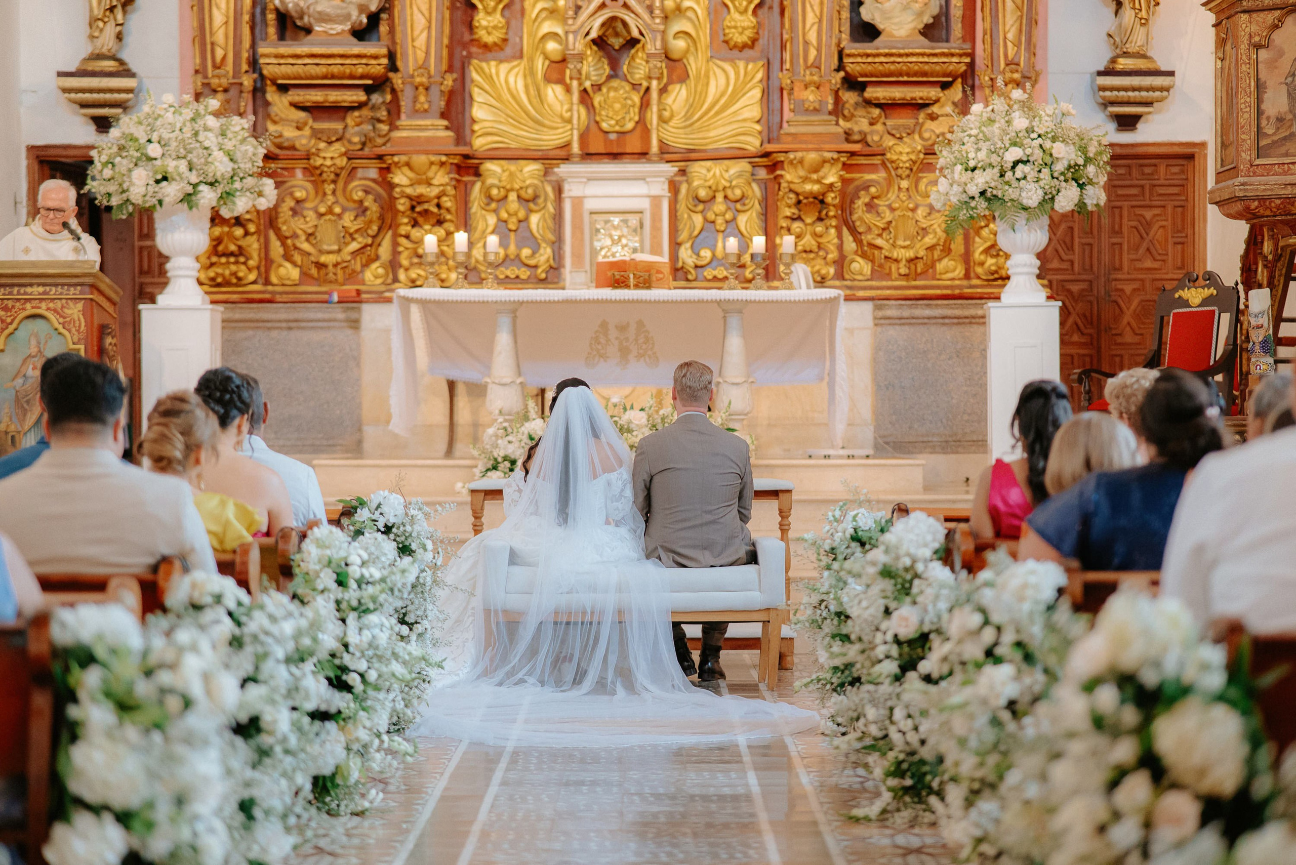 Cindy + Garrett | Destination Wedding Photos in Cartagena 2025 – César Vanegas Photography. César Vanegas Photography | Wedding & Travel Photographer | Cartagena, Colombia