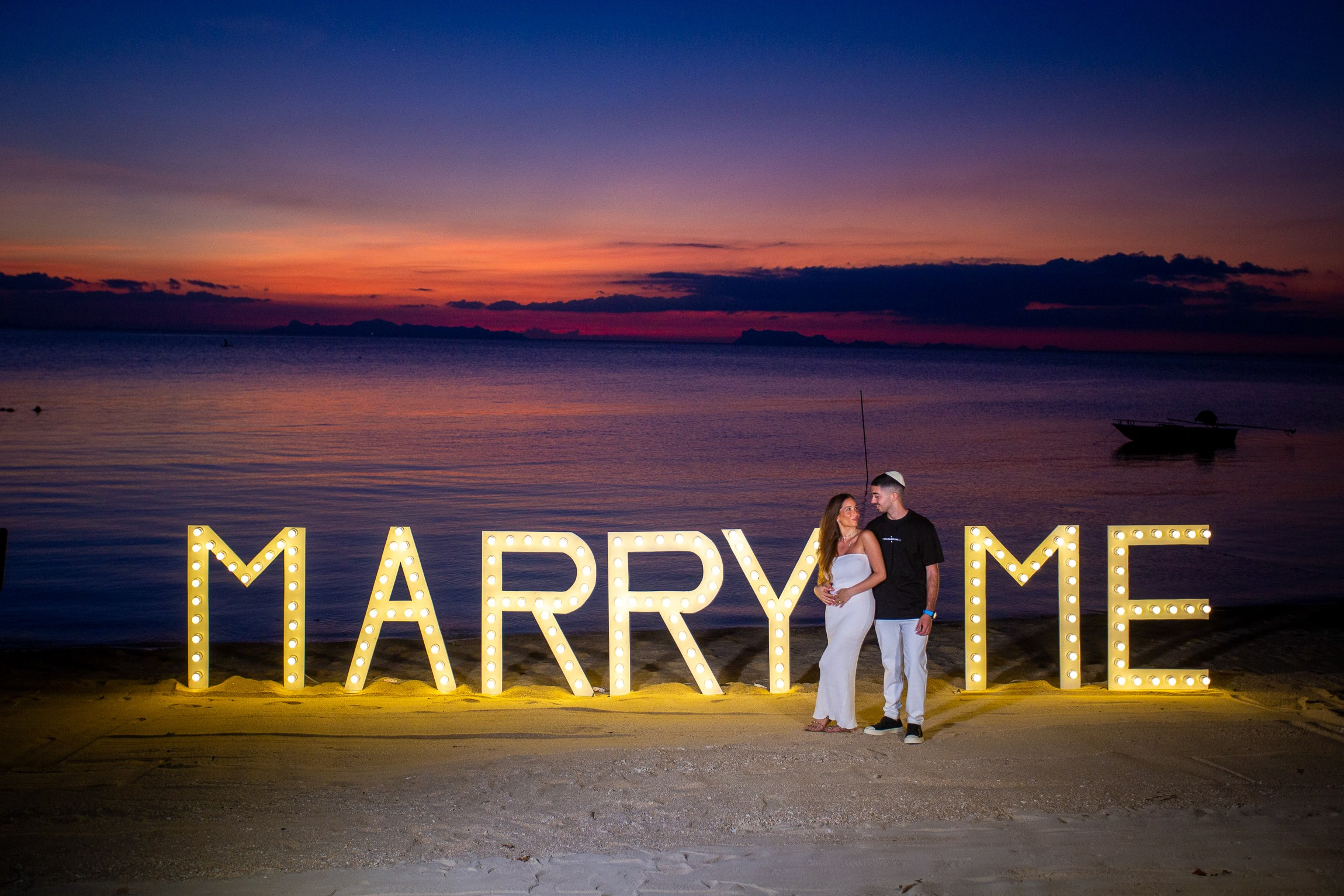 LED huge letters MARRY ME