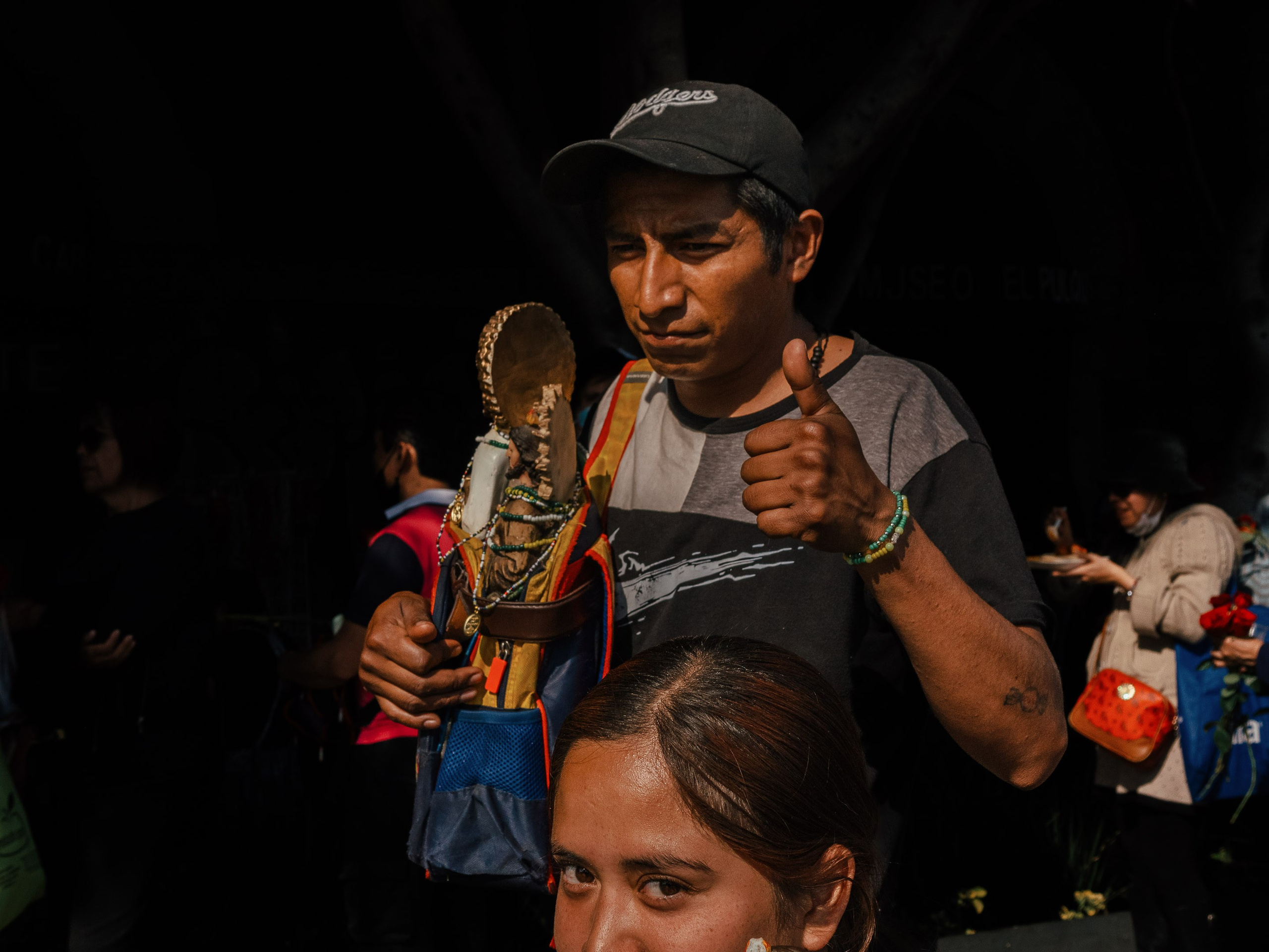 Celebración de San Judas Tadeo en la Iglesia de San Hipólito y San Casiano, Hidalgo, CDMX, México. Federico Borobio, fotografía callejera y documental.