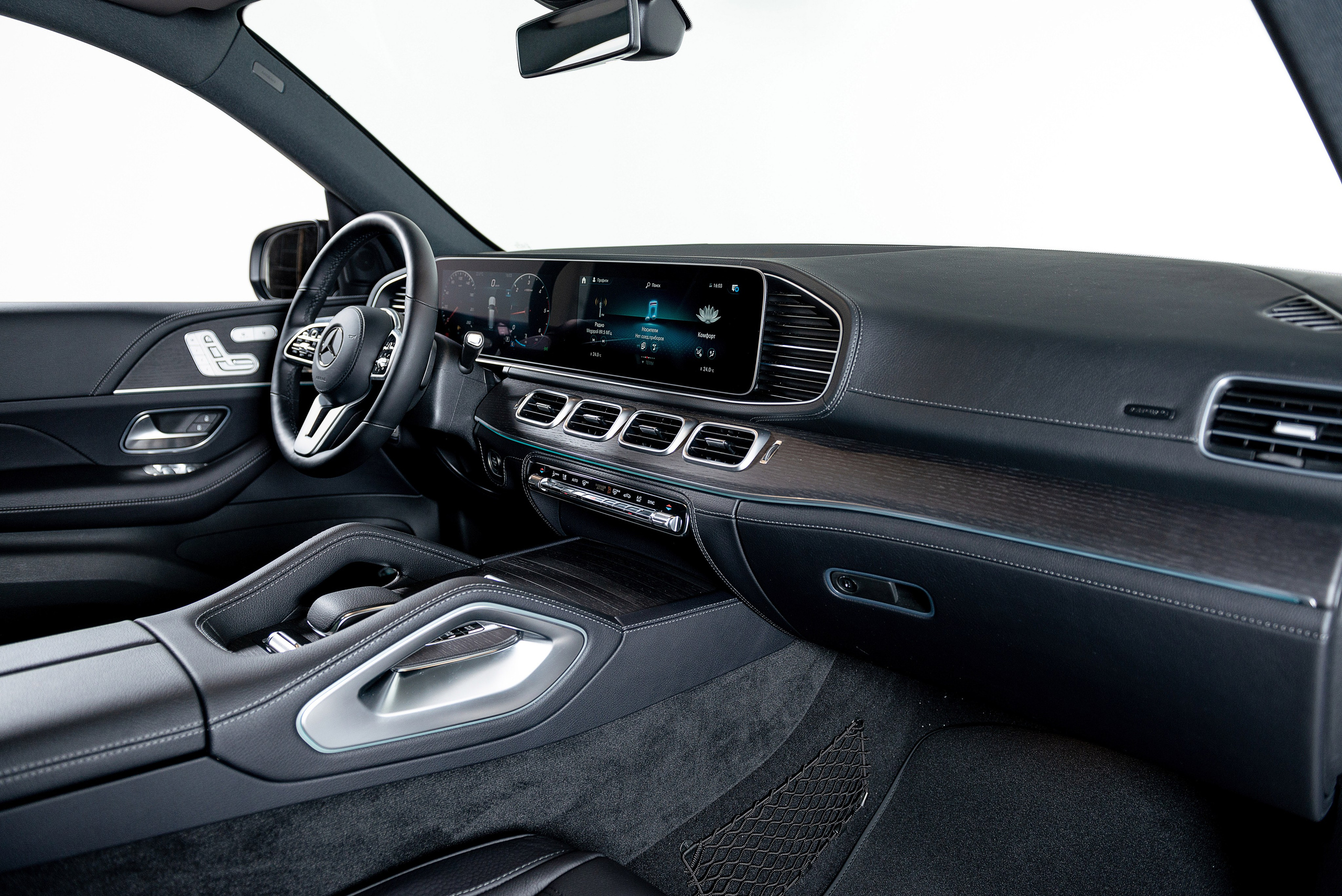 Автомобильная фотосъемка Mercedes GLS в студии. PHOTOGRAPHER QUINTANA ROO