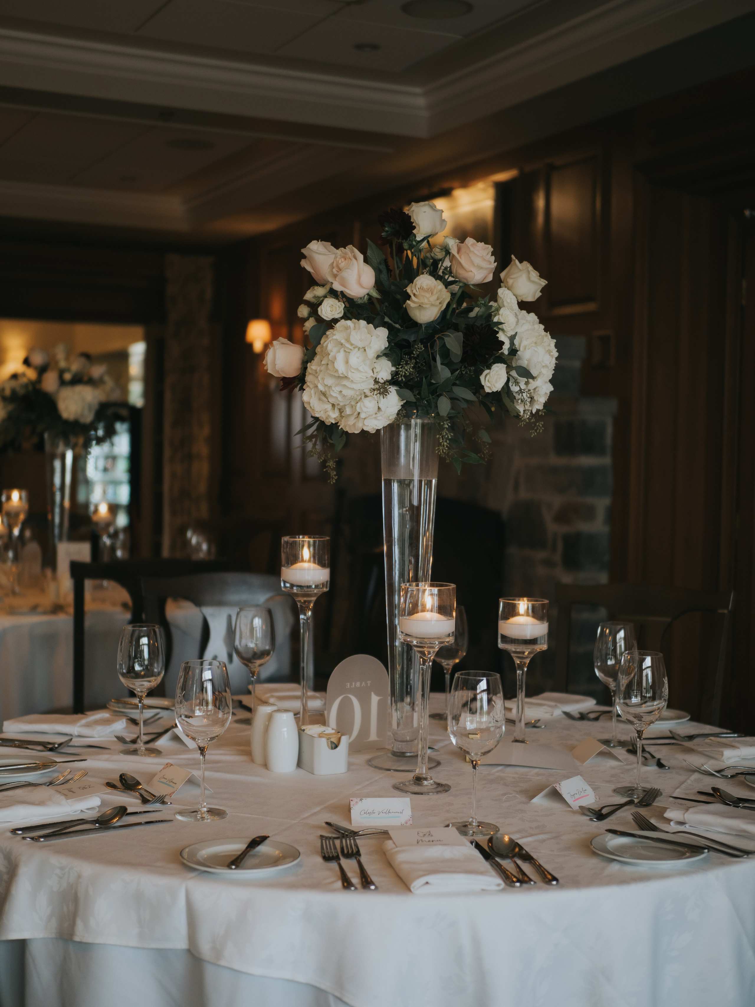 Wedding of Cassandra and Loïc in Beaconsfield, Montreal. Montreal Wedding Photographer — Muriel Oe Photo