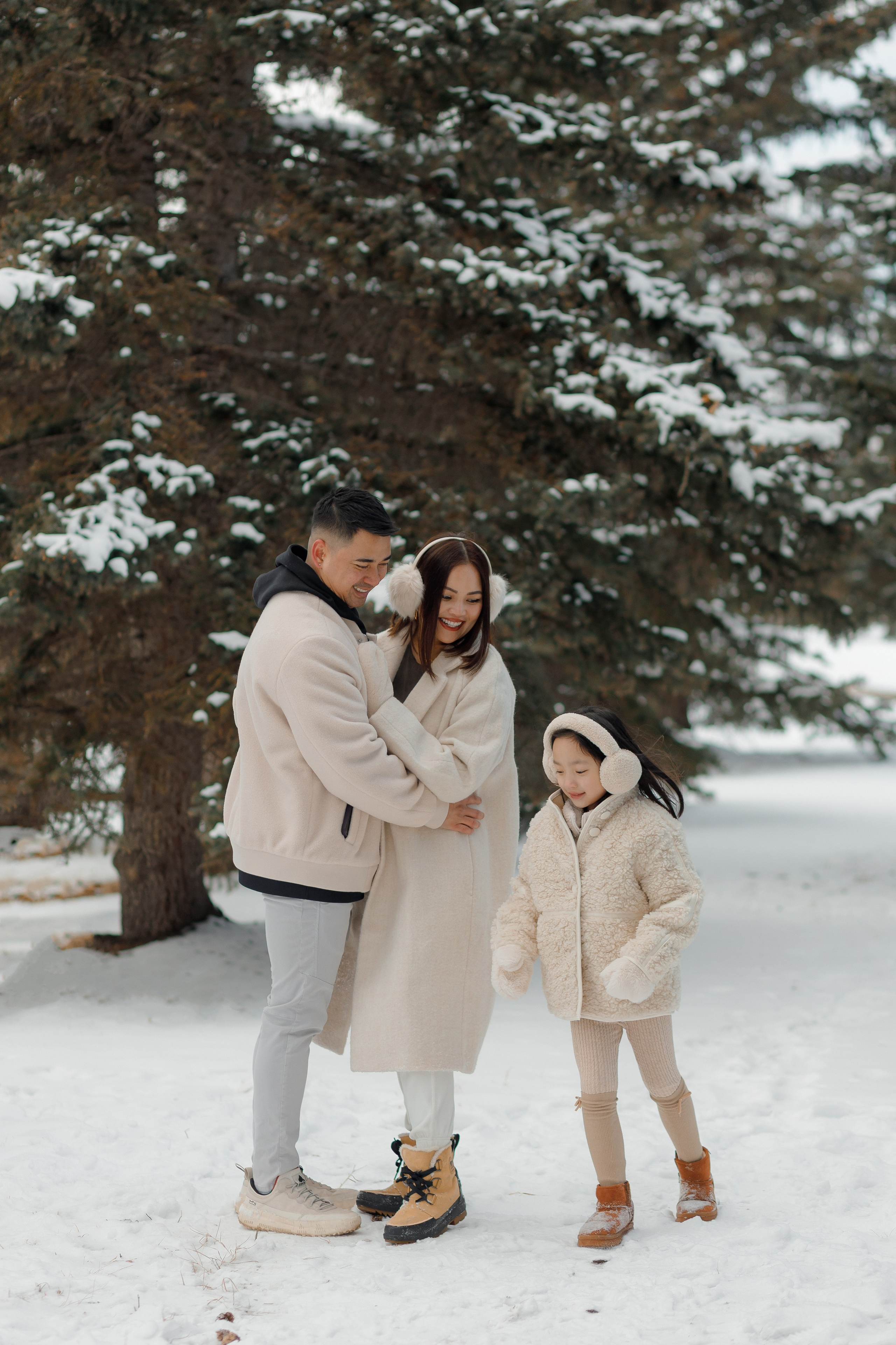 Family winter story. Photographer Elvira Hryshchenko