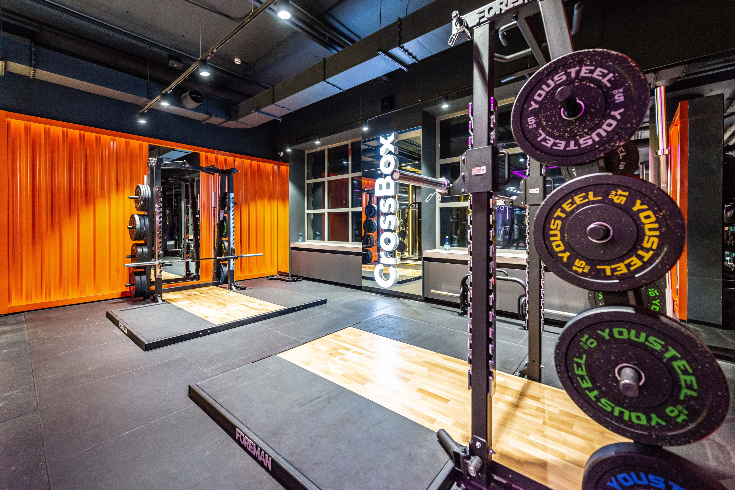 Фитнес-клуб DDX Fitness в Б. Овчинниковском переулок. PHOTOGRAPHER QUINTANA ROO