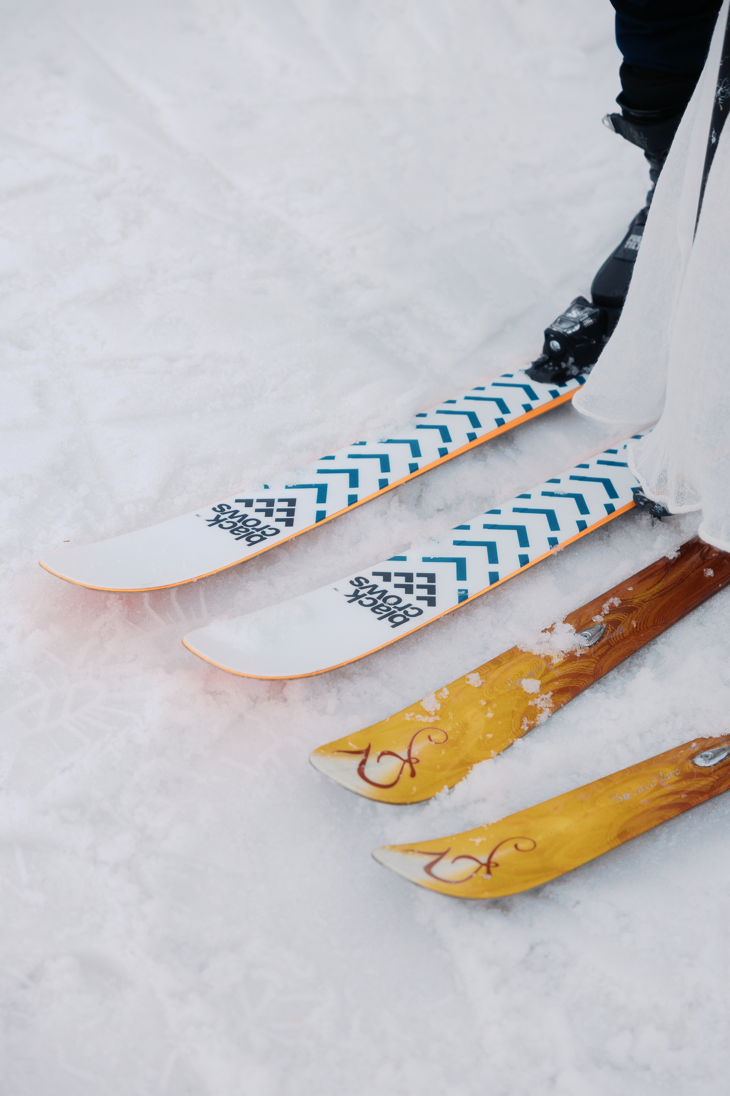 Ski engagement session. Photographer Elvira Hryshchenko