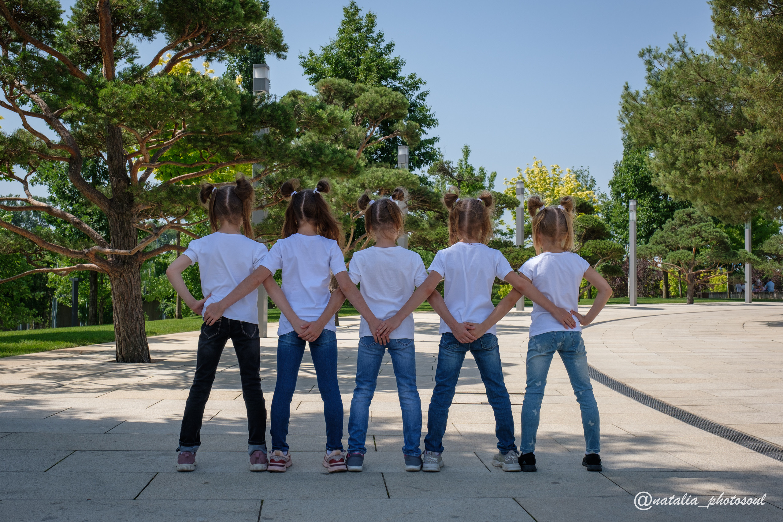 Children’s photo session in the park. Photographer in Seoul Dobrokvashina Natalya