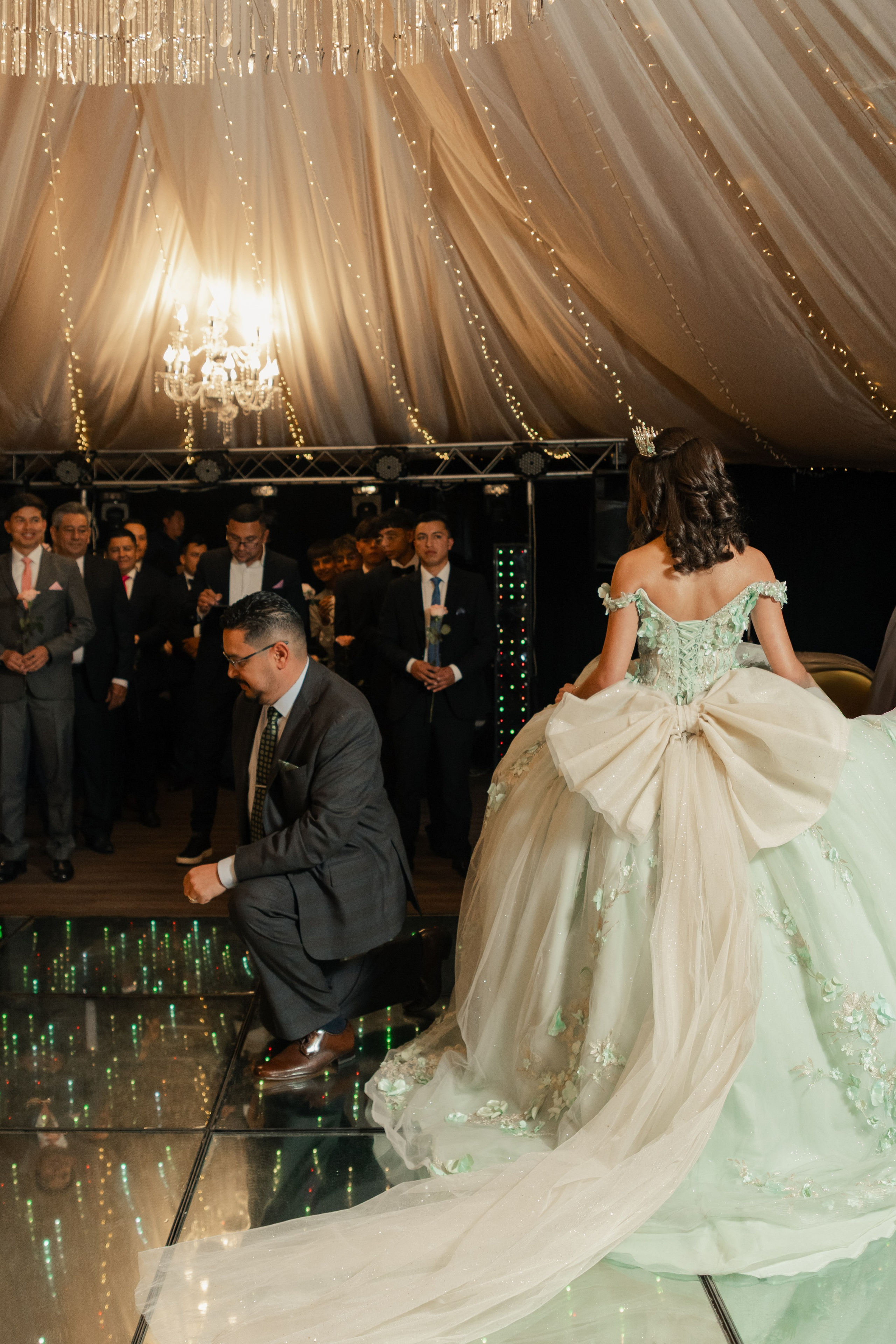 XV LAURA. FOCALMAGIC