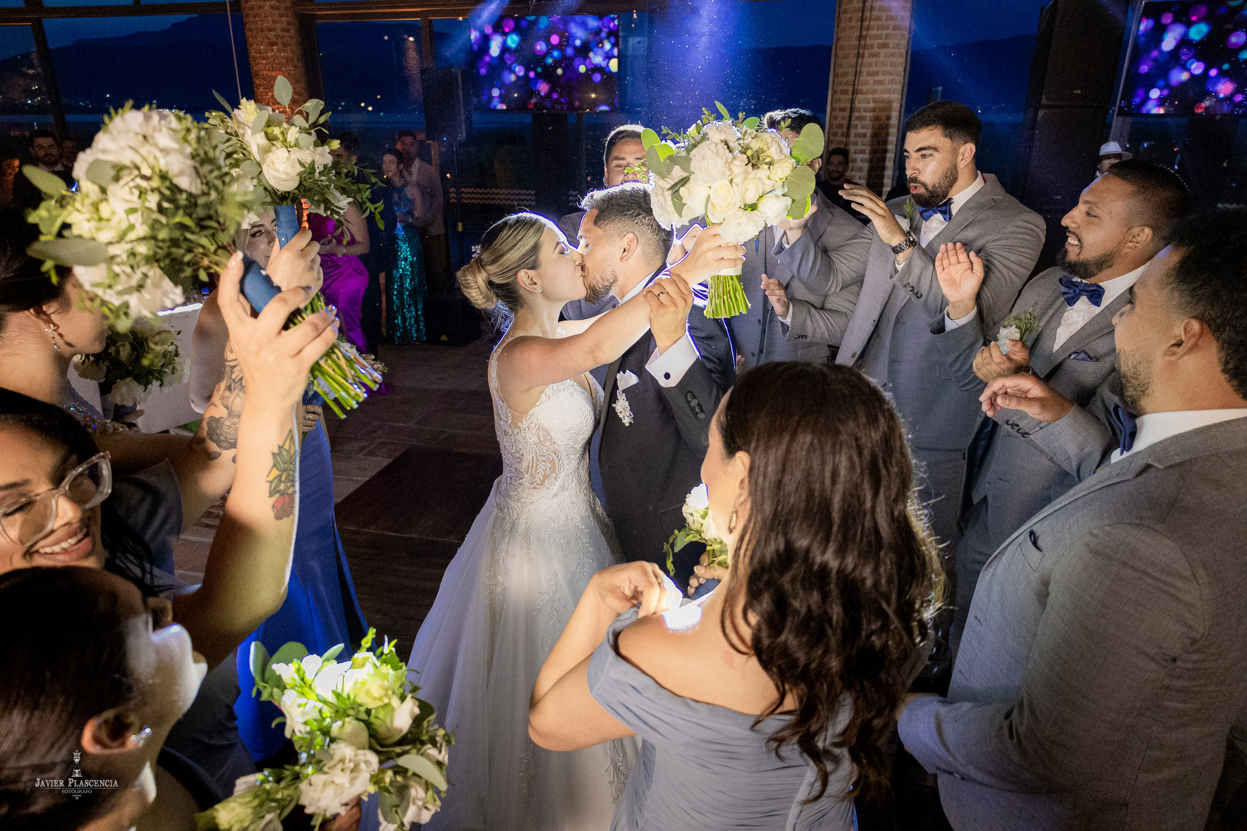 Alondra y Alex. Javier Plascencia Fotografo de Bodas en México
