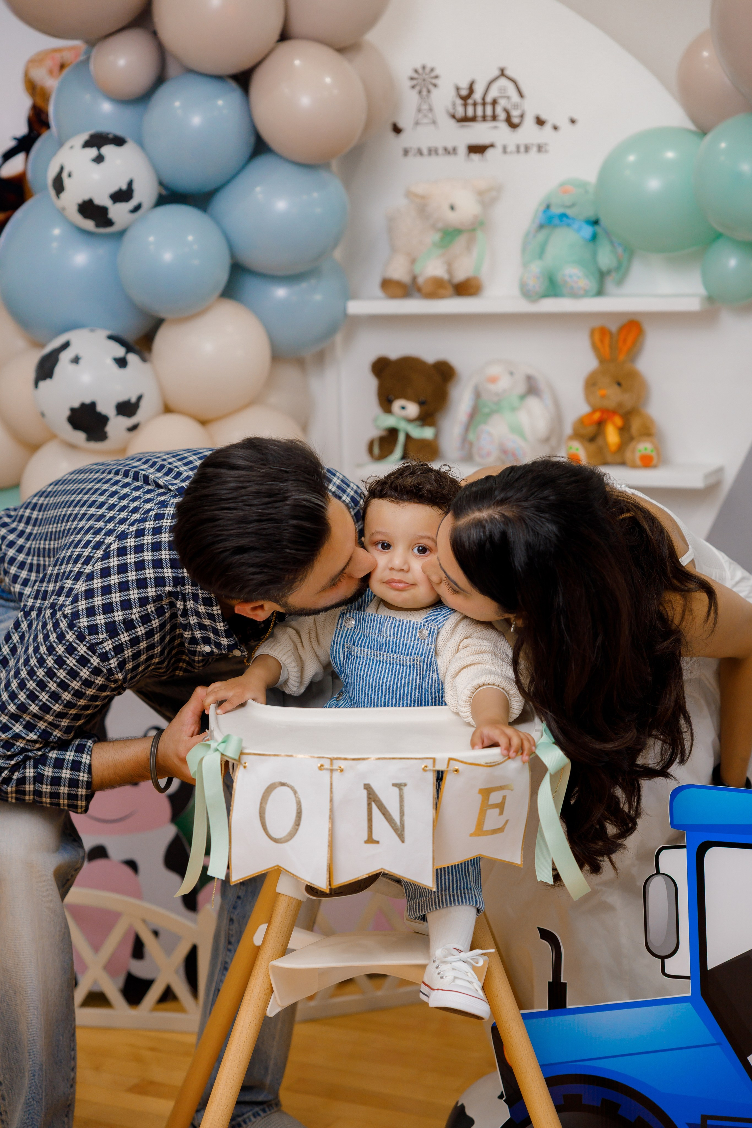 Fateh’s 1st birthday. Photographer Elvira Hryshchenko
