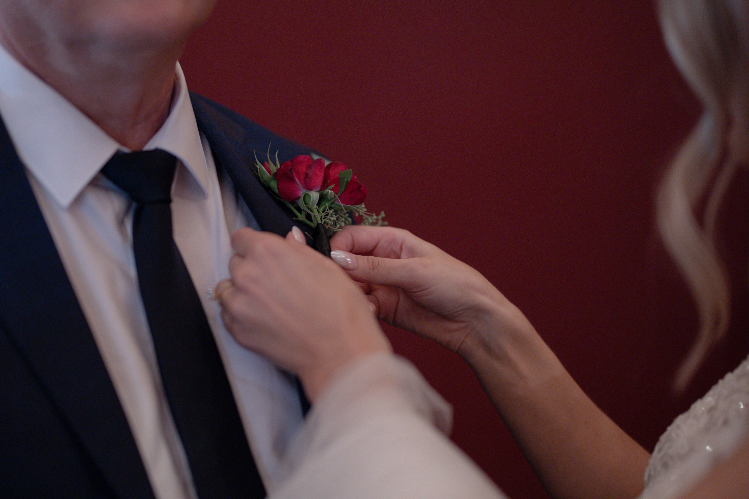 Jessica and Chris (Manitoba Club). Wedding Photographer in Winnipeg — Cinematic & Timeless by Vitiuk Photography