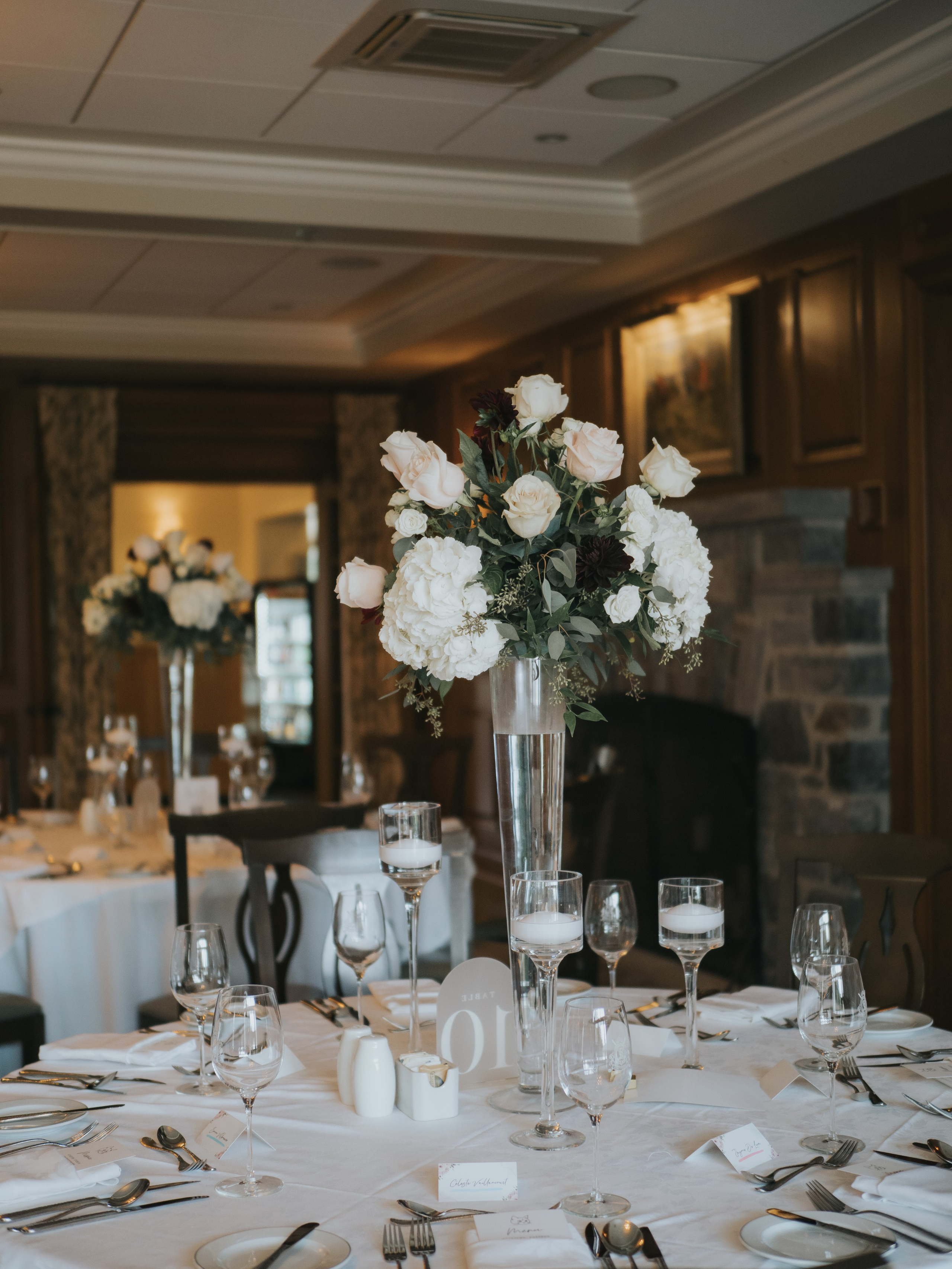 Wedding of Cassandra and Loïc in Beaconsfield, Montreal. Montreal Wedding Photographer — Muriel Oe Photo