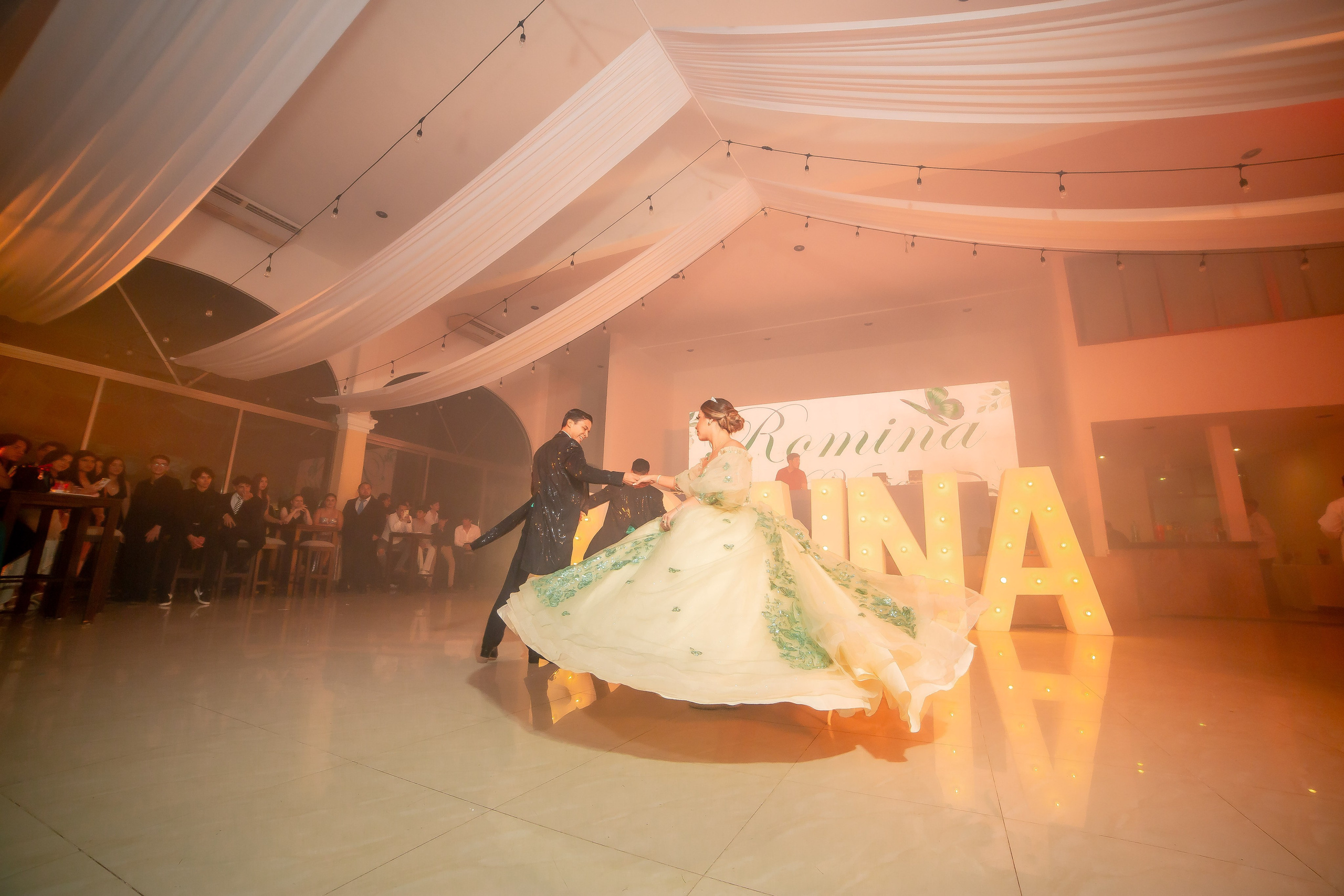 XV AÑOS ROMINA. Simón Enríquez Studio
