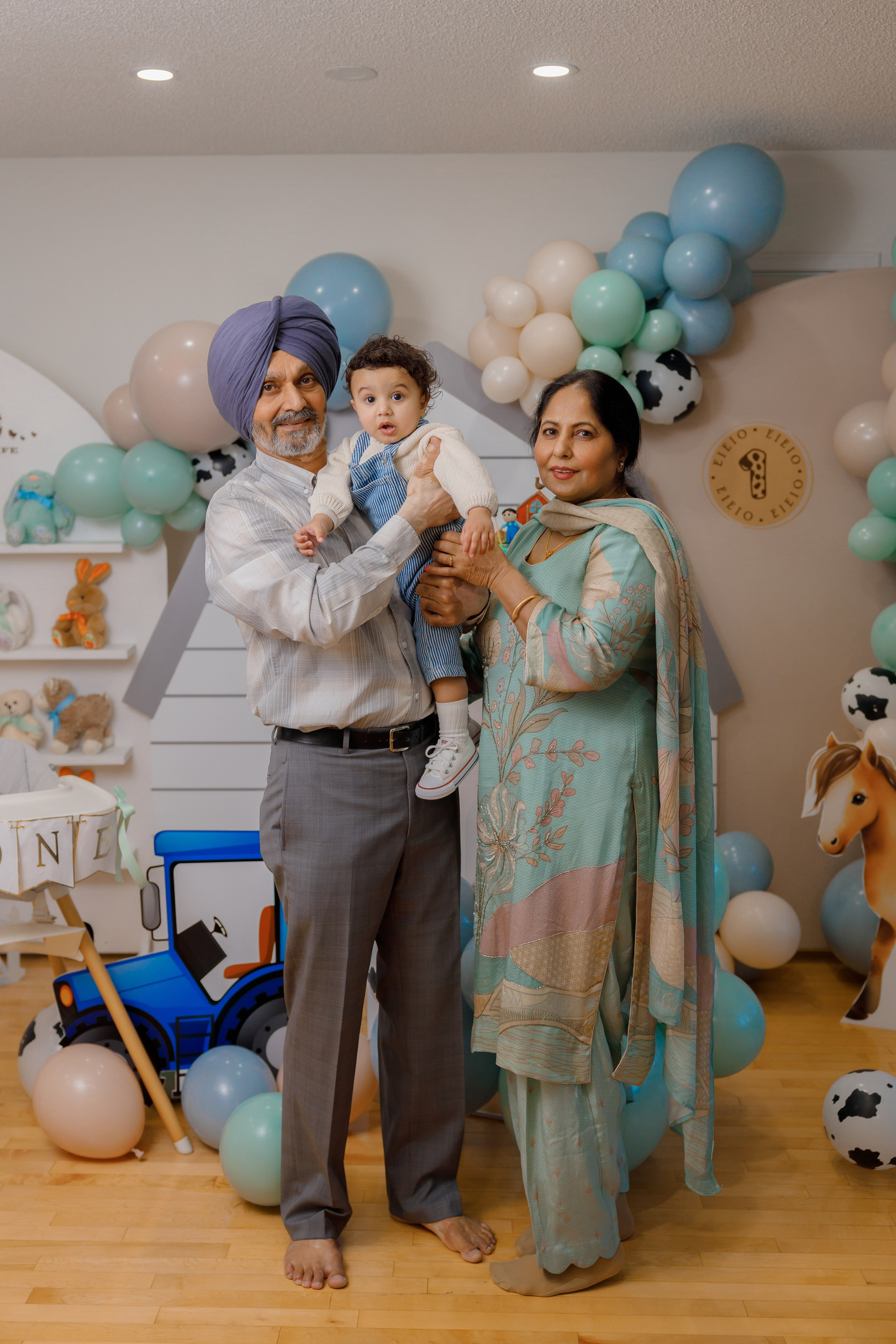 Fateh’s 1st birthday. Photographer Elvira Hryshchenko