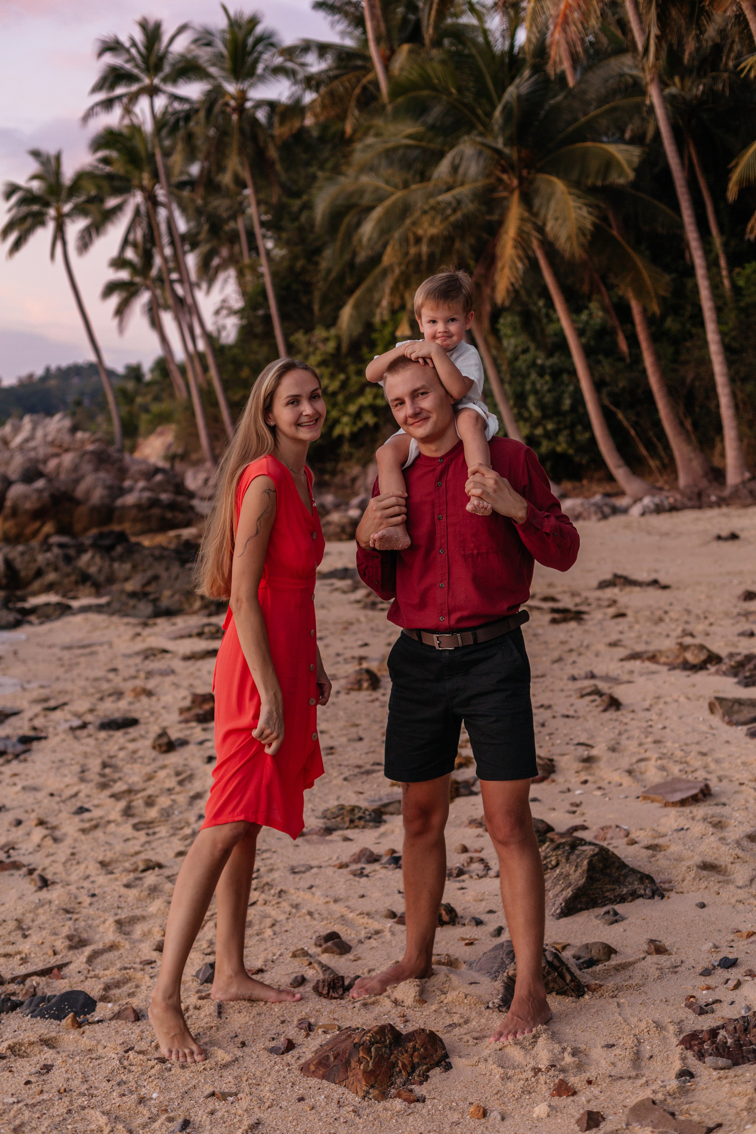 Family photographer for beach photos in Koh Samui