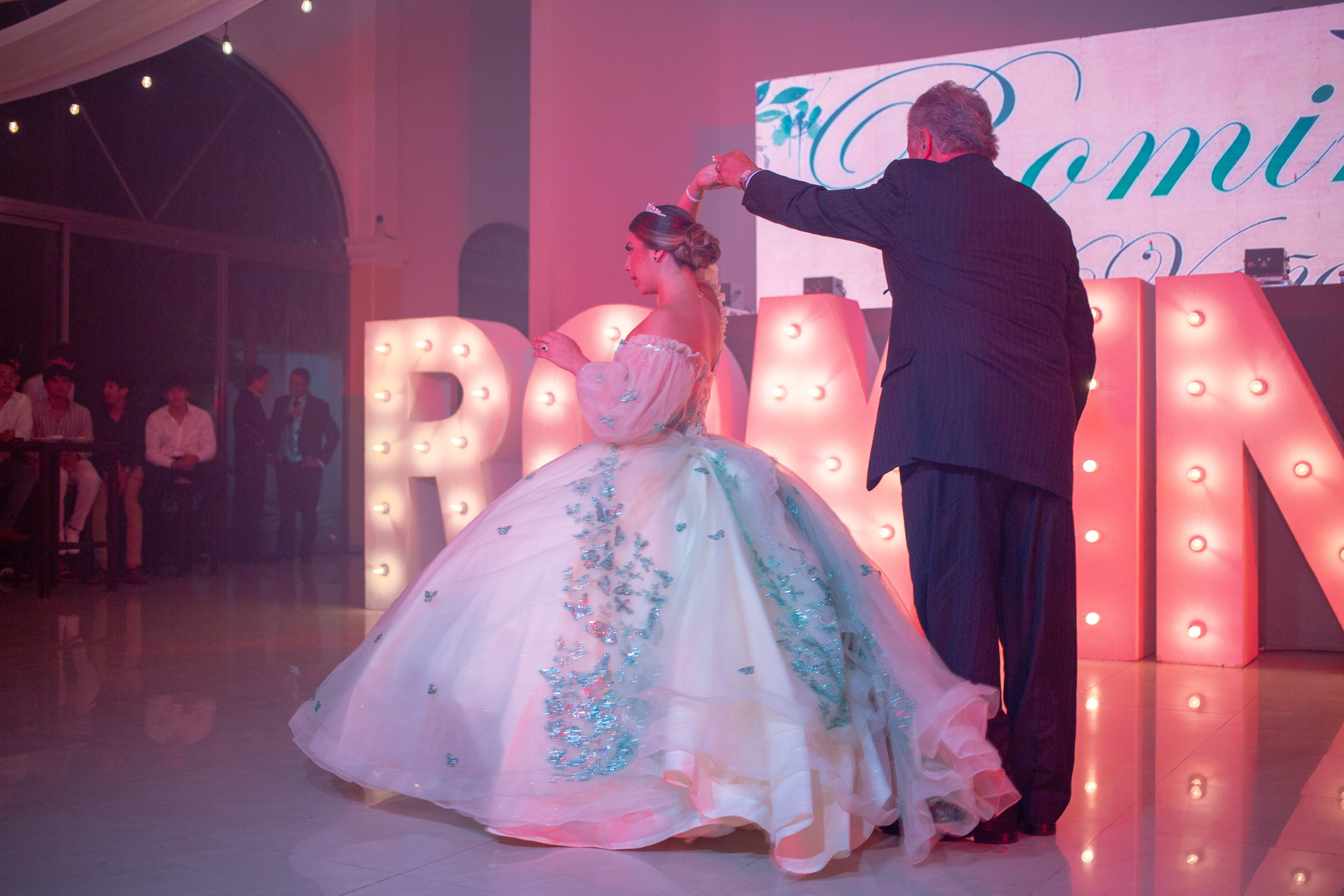 XV AÑOS ROMINA. Simón Enríquez Studio