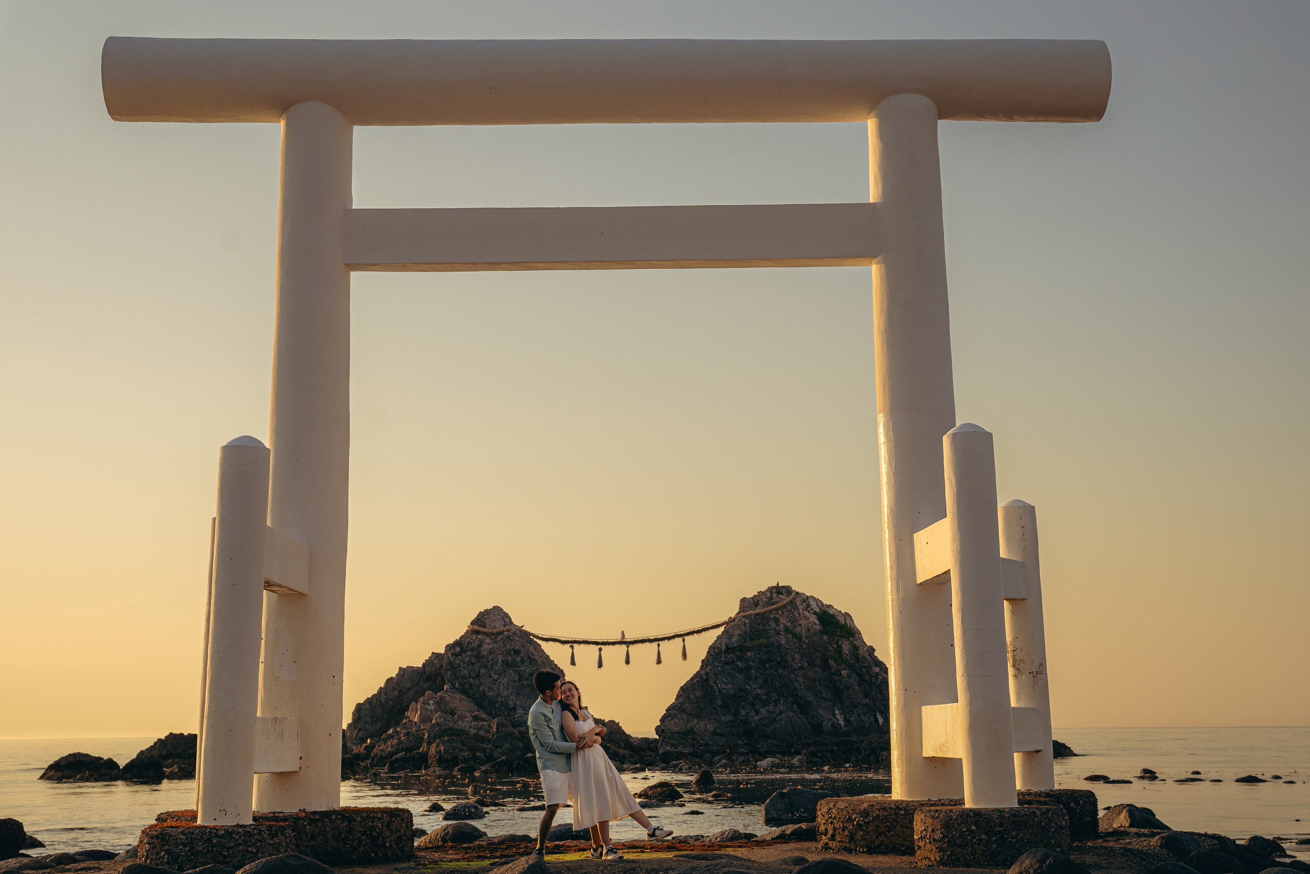 Fukuoka Couple Photoshoot: Roses, Totoro Forest & Sunset Love Story