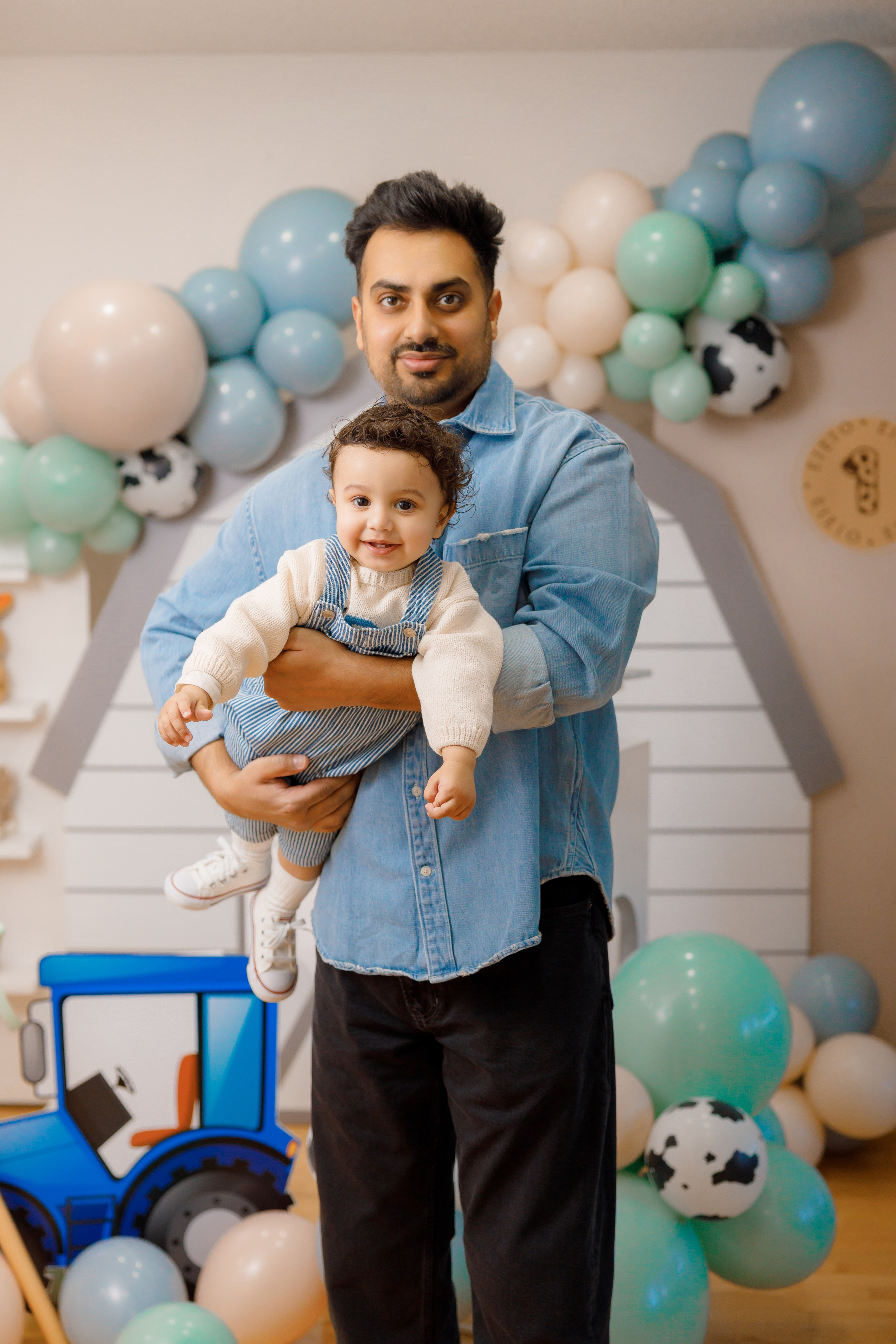 Fateh’s 1st birthday. Photographer Elvira Hryshchenko