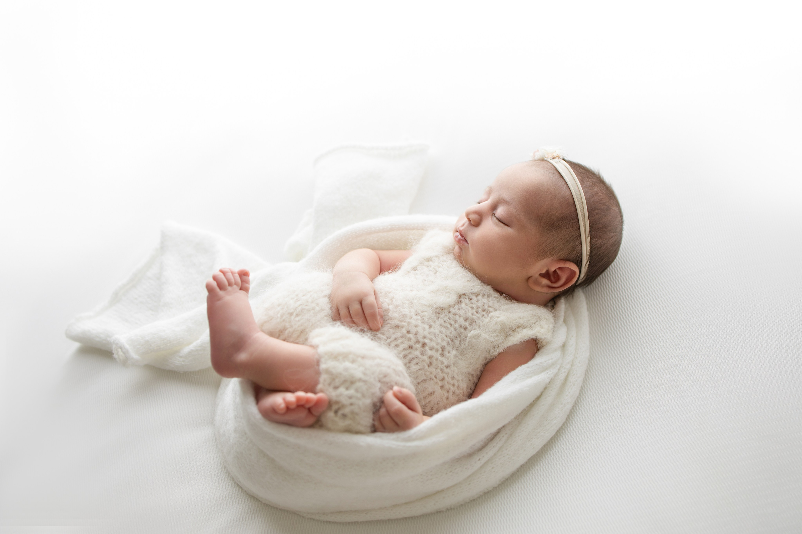 Ensaio Newborn Menina. Kelen Wehr Fotografia | Fotógrafa em São José dos Campos