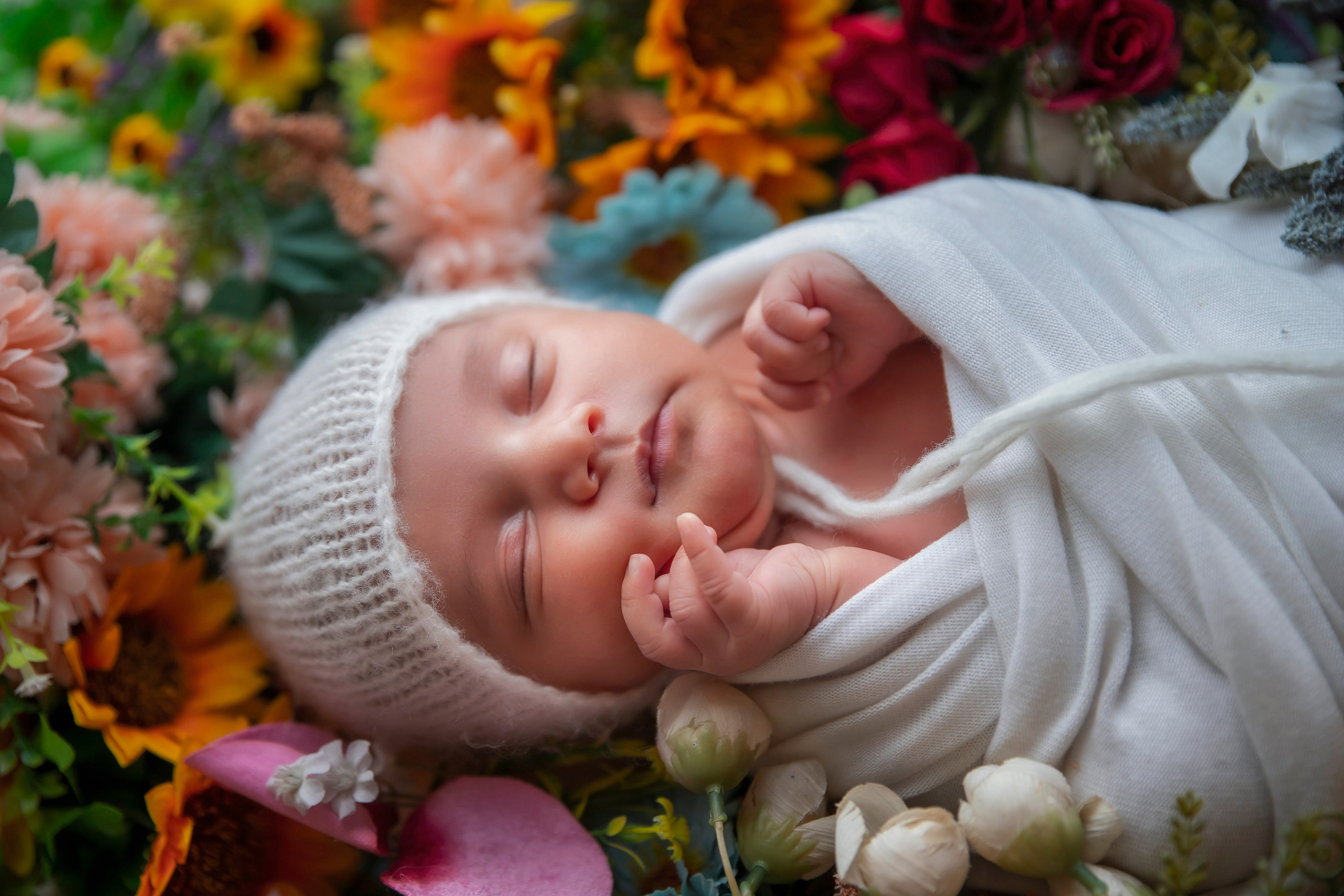 Newborns. Lifestyle and Family Photographer Faryal Saeed
