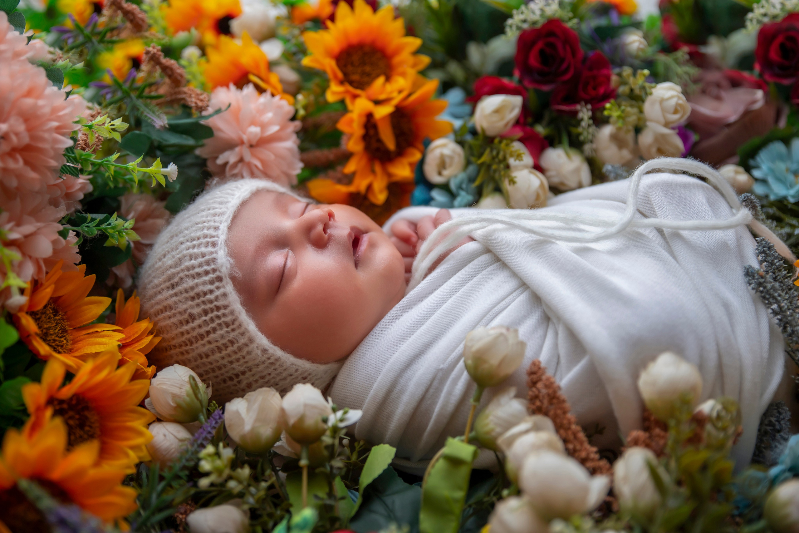 Newborns. Lifestyle and Family Photographer Faryal Saeed