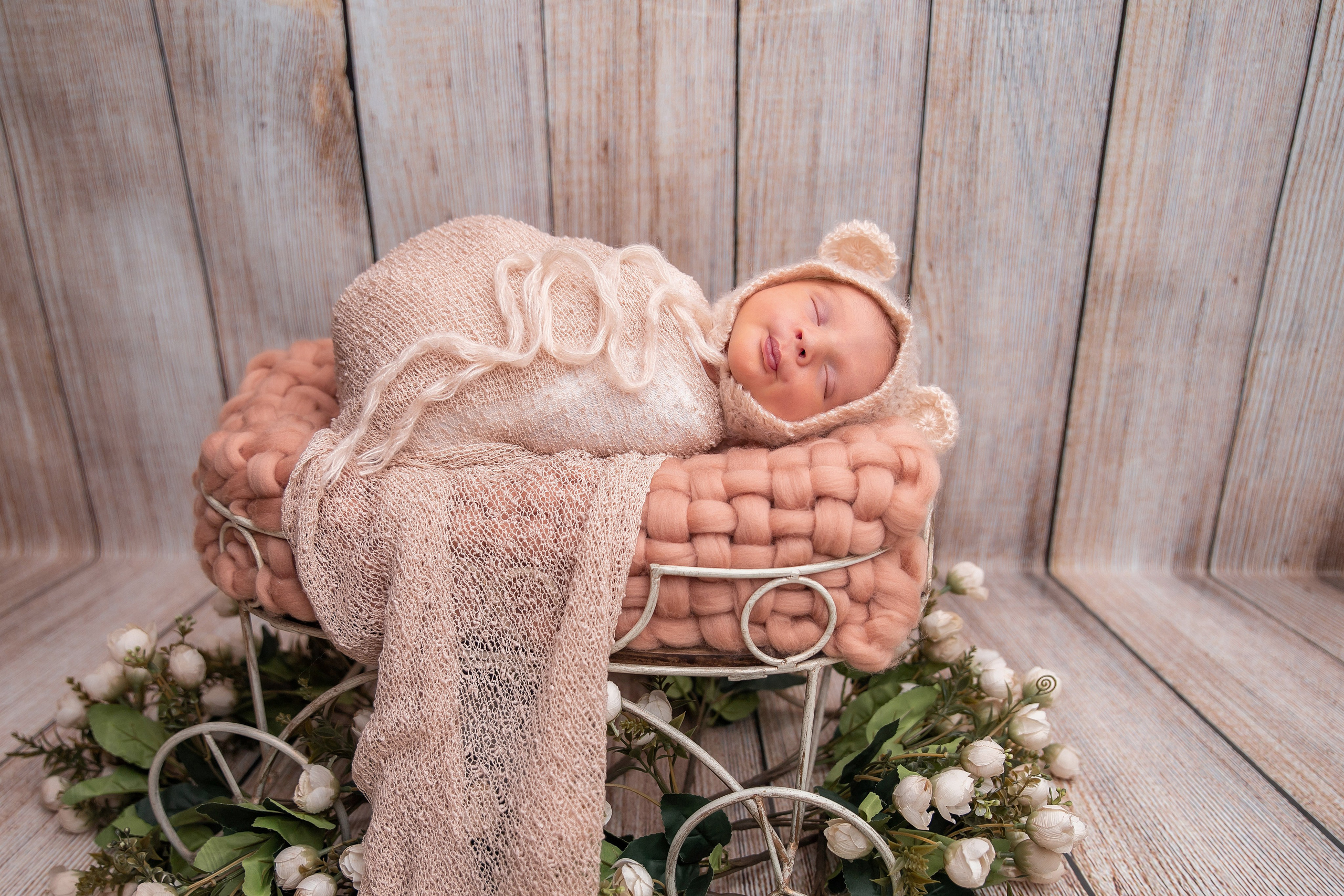 Newborns. Lifestyle and Family Photographer Faryal Saeed