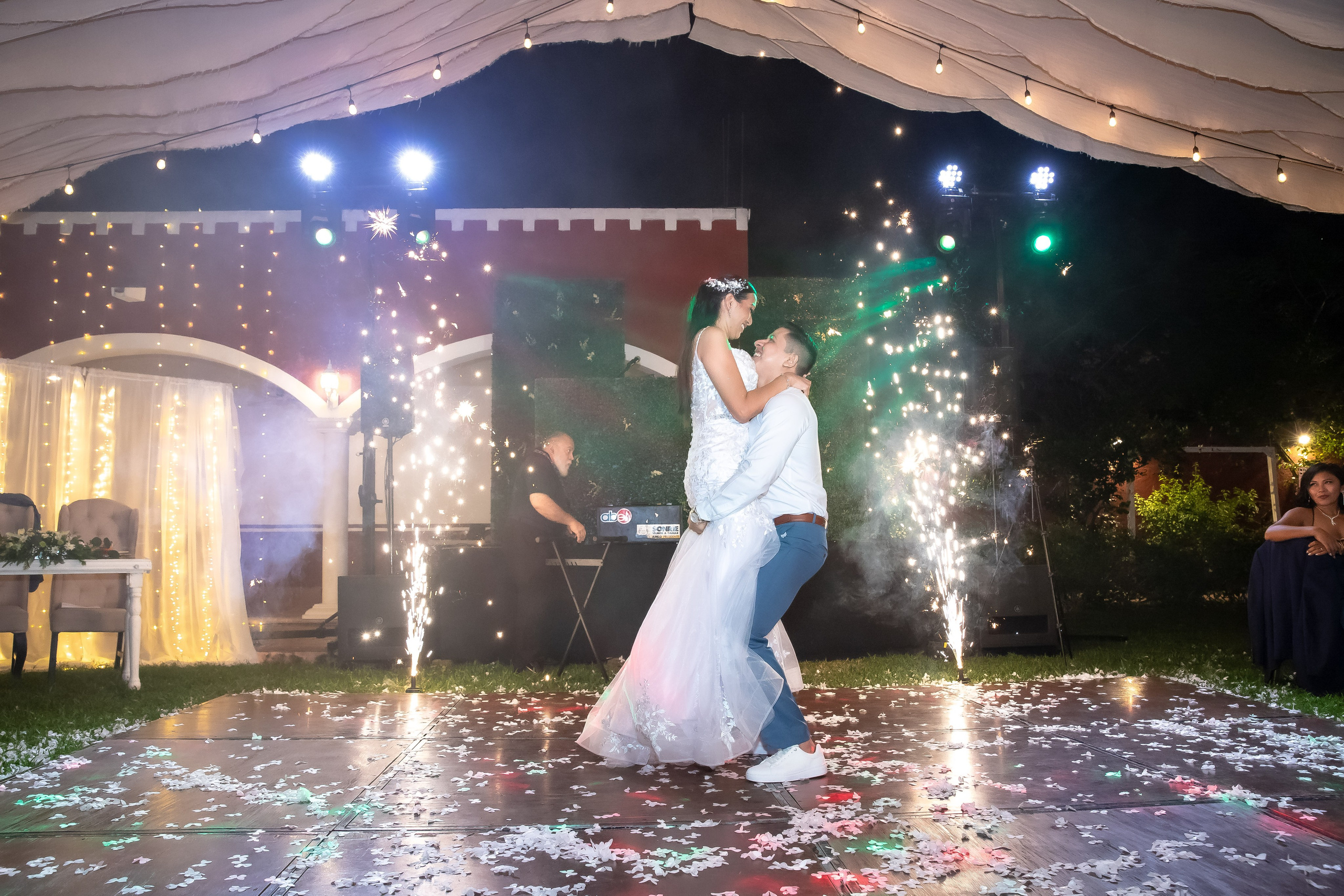 Delta & Cesar. Simón Enríquez Studio