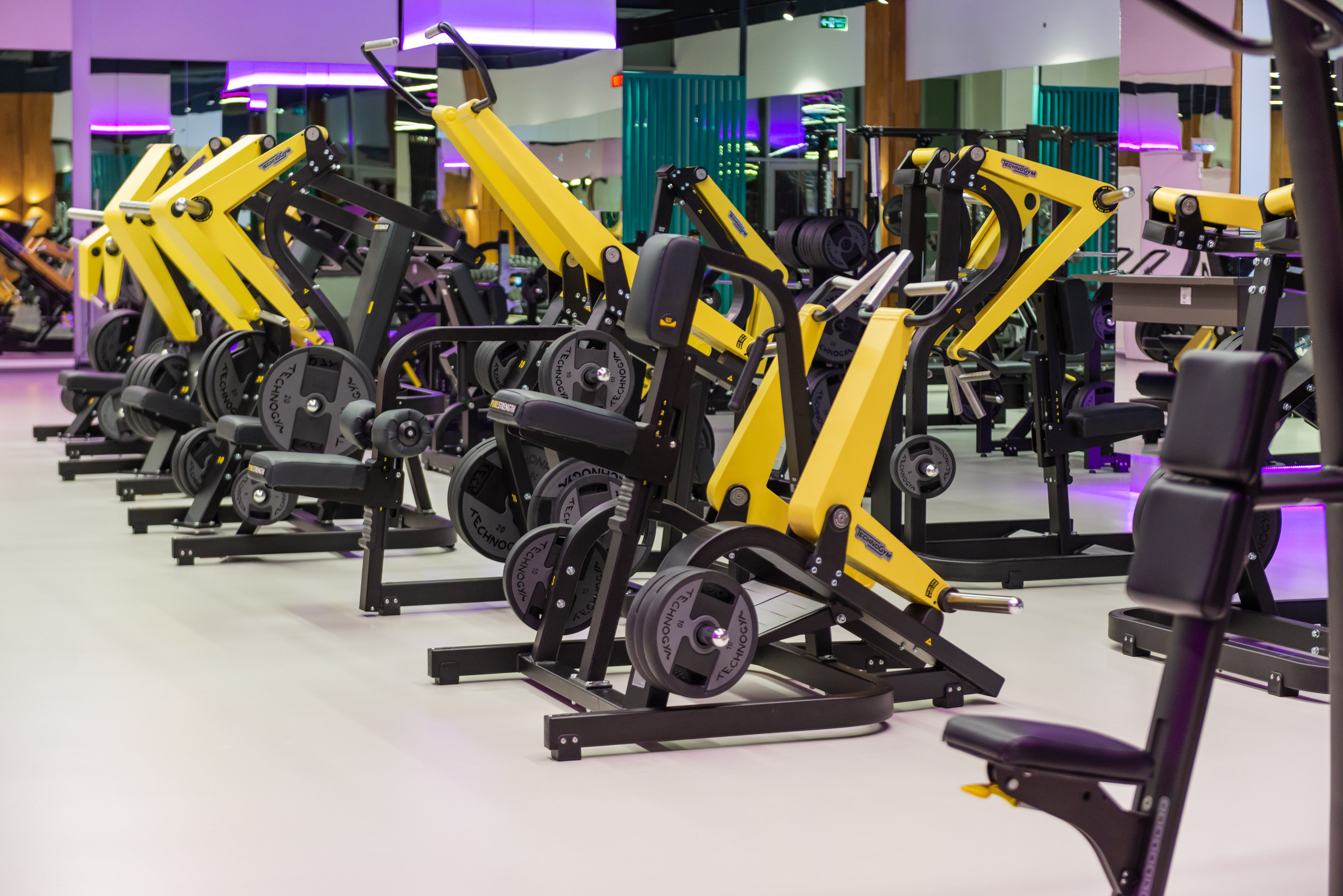 Фитнес-клуб DDX Fitness в ТЦ Июнь Мытищи. PHOTOGRAPHER QUINTANA ROO