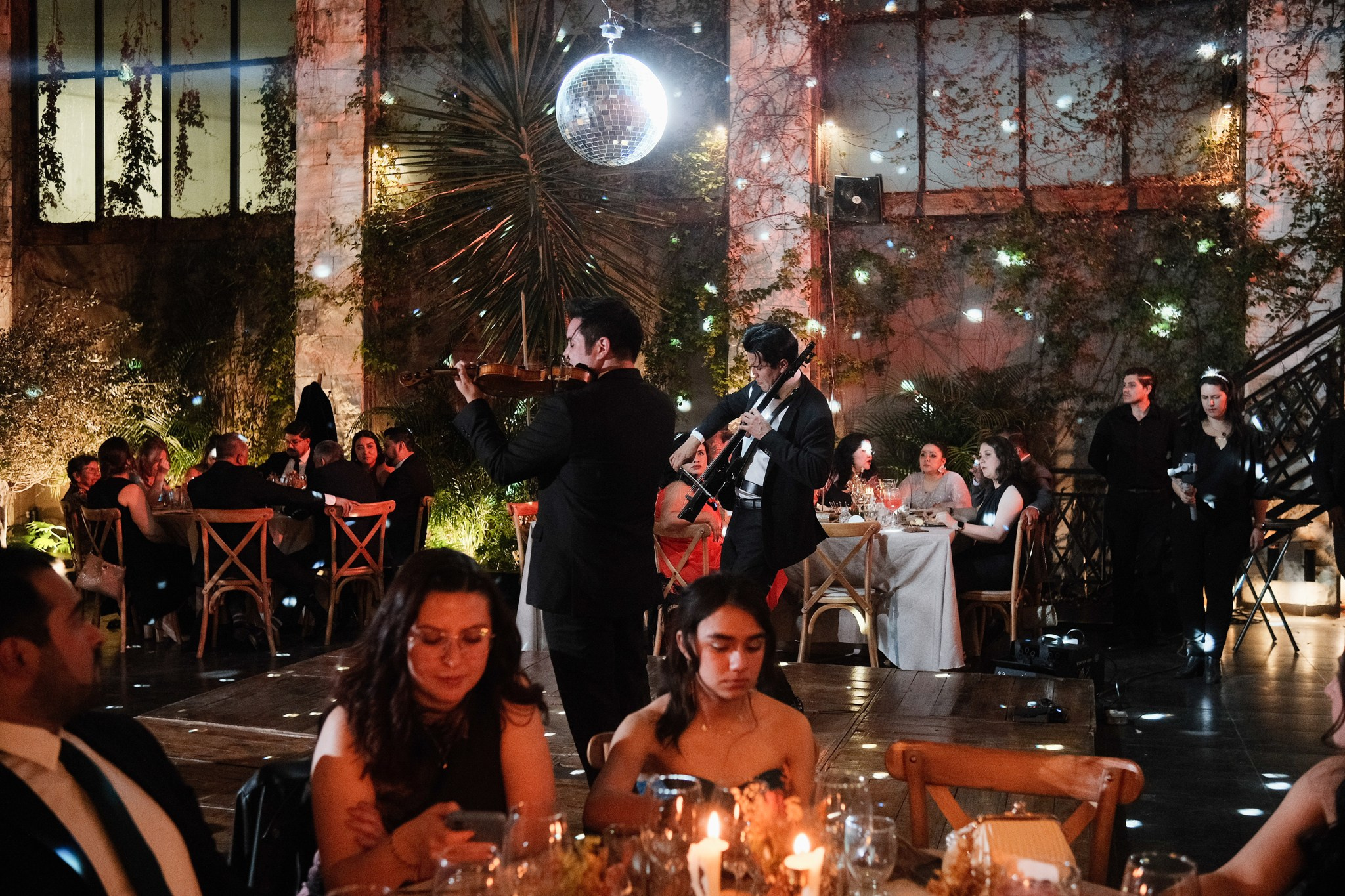 Miranda y David: Boda civil en restaurante Casablanca. Fotógrafo de bodas